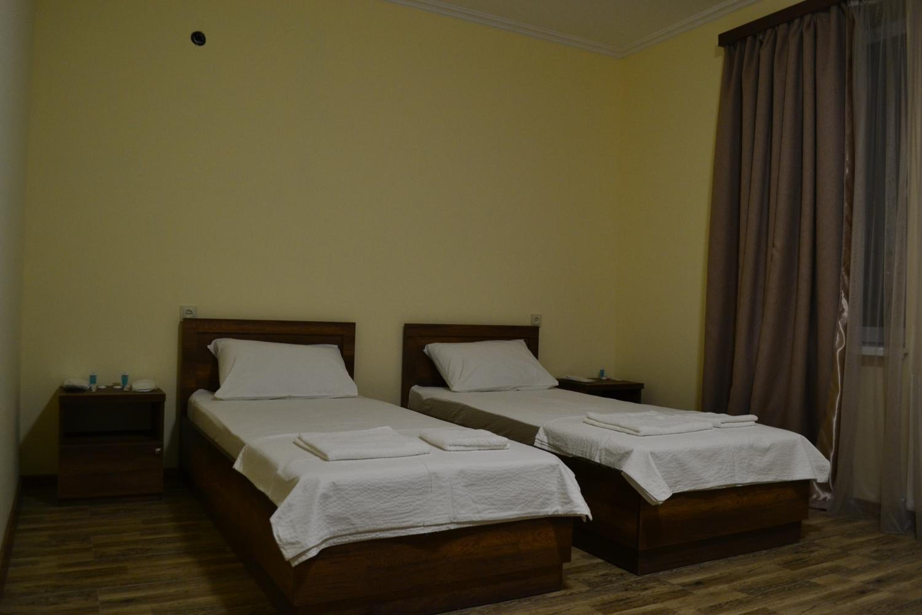 Twin Room with City View photo 2