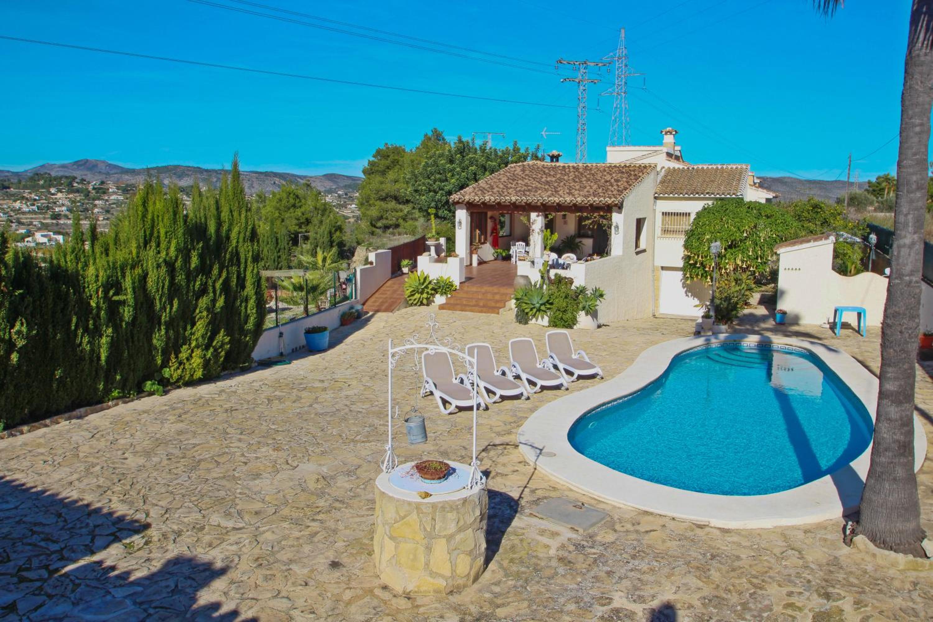Villa photo 2