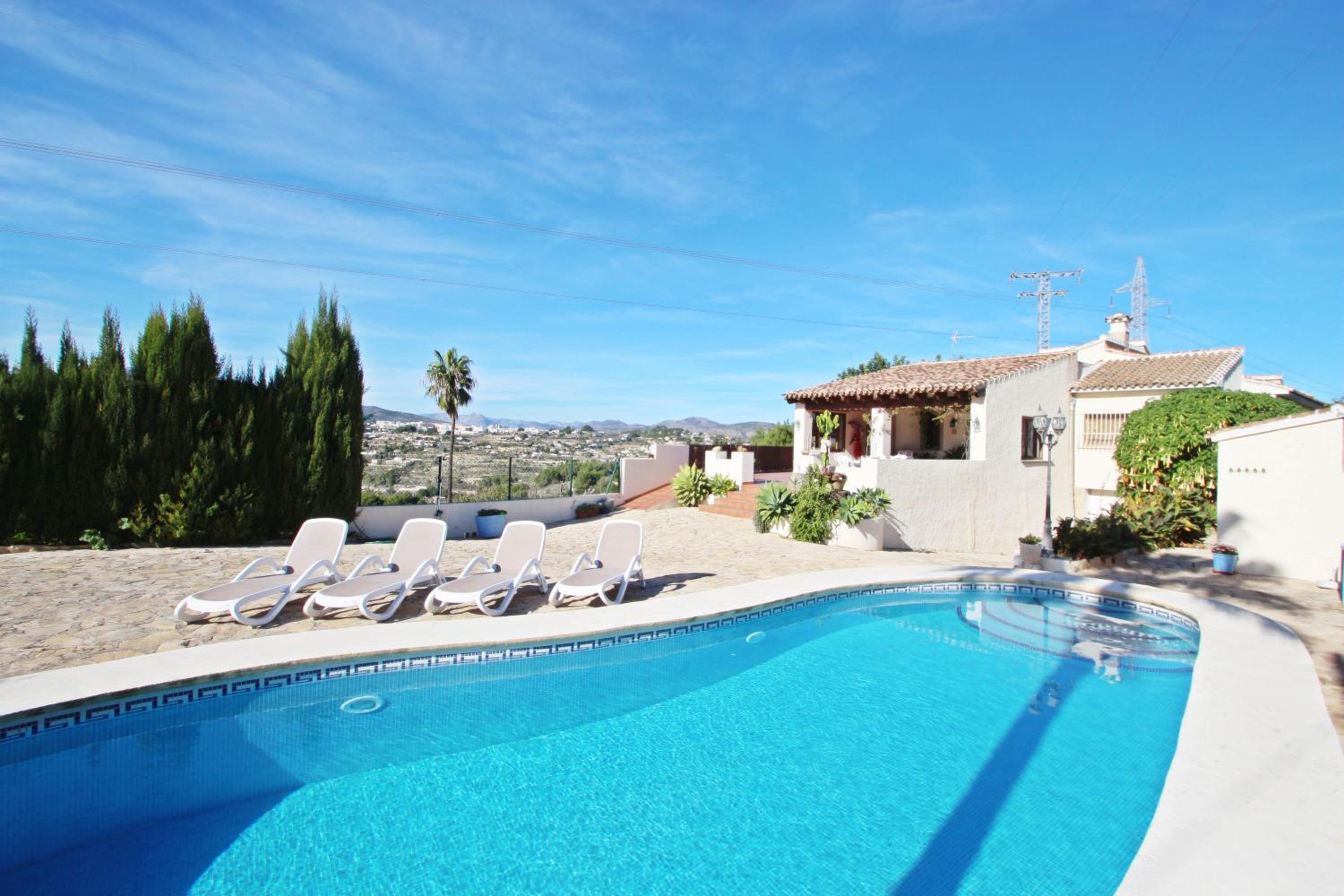 Villa photo 3
