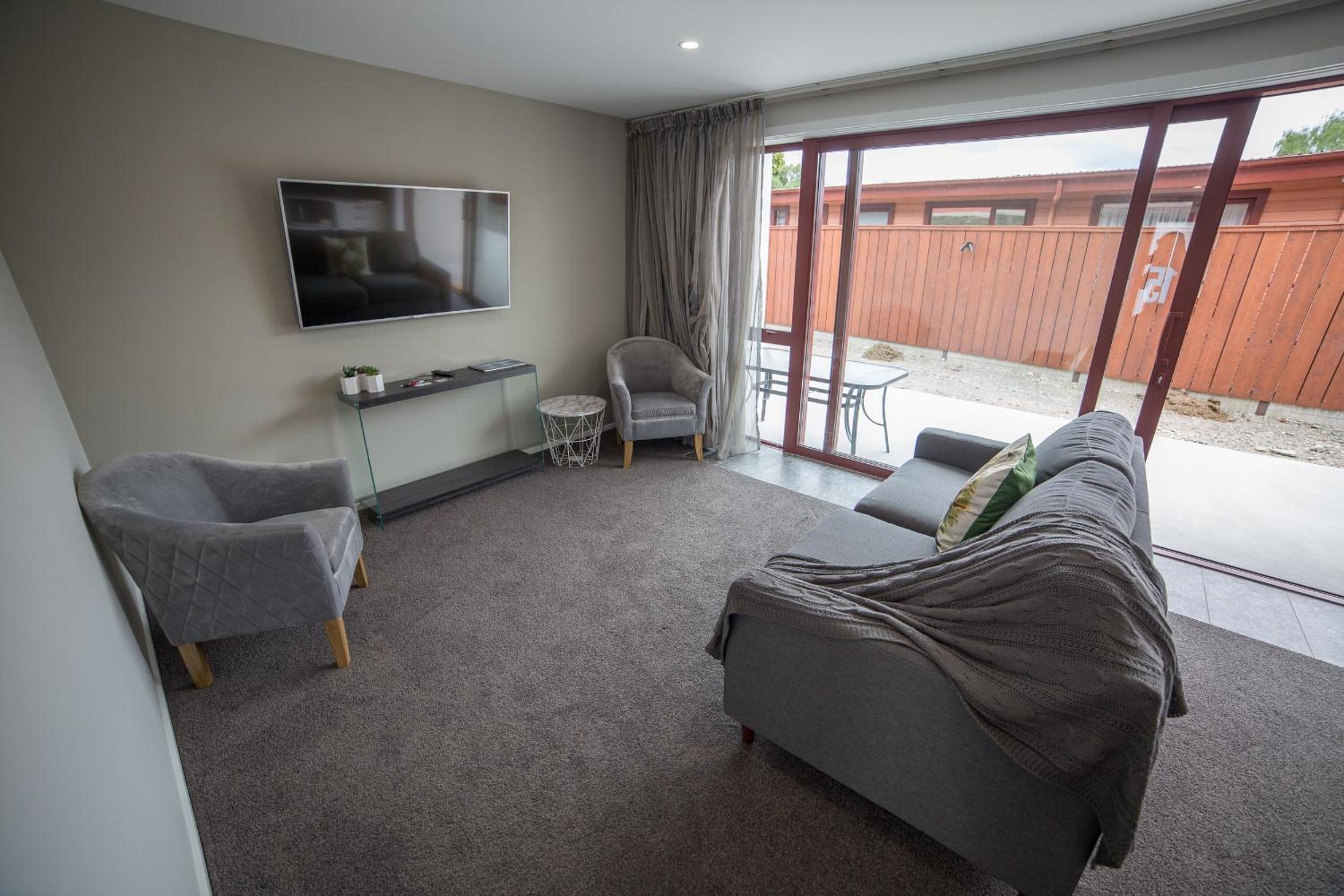 Apartment with Garden View - Photo 3