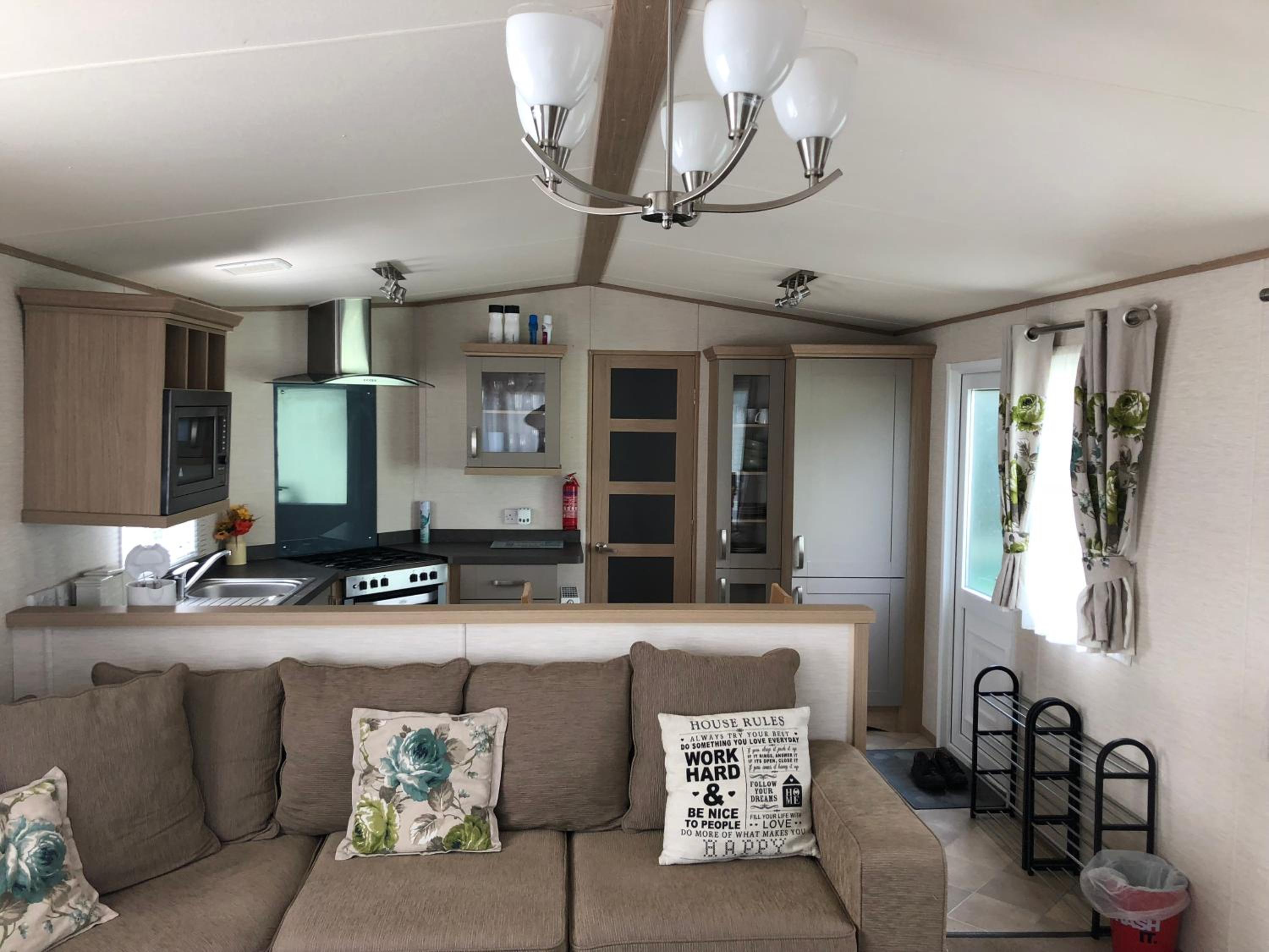 Caravan photo 3
