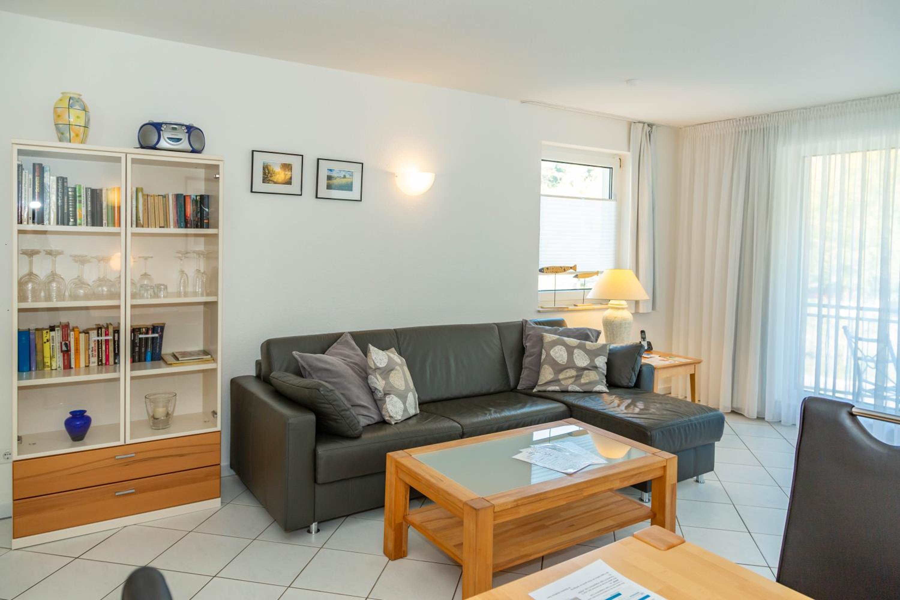 One-Bedroom Apartment photo 2