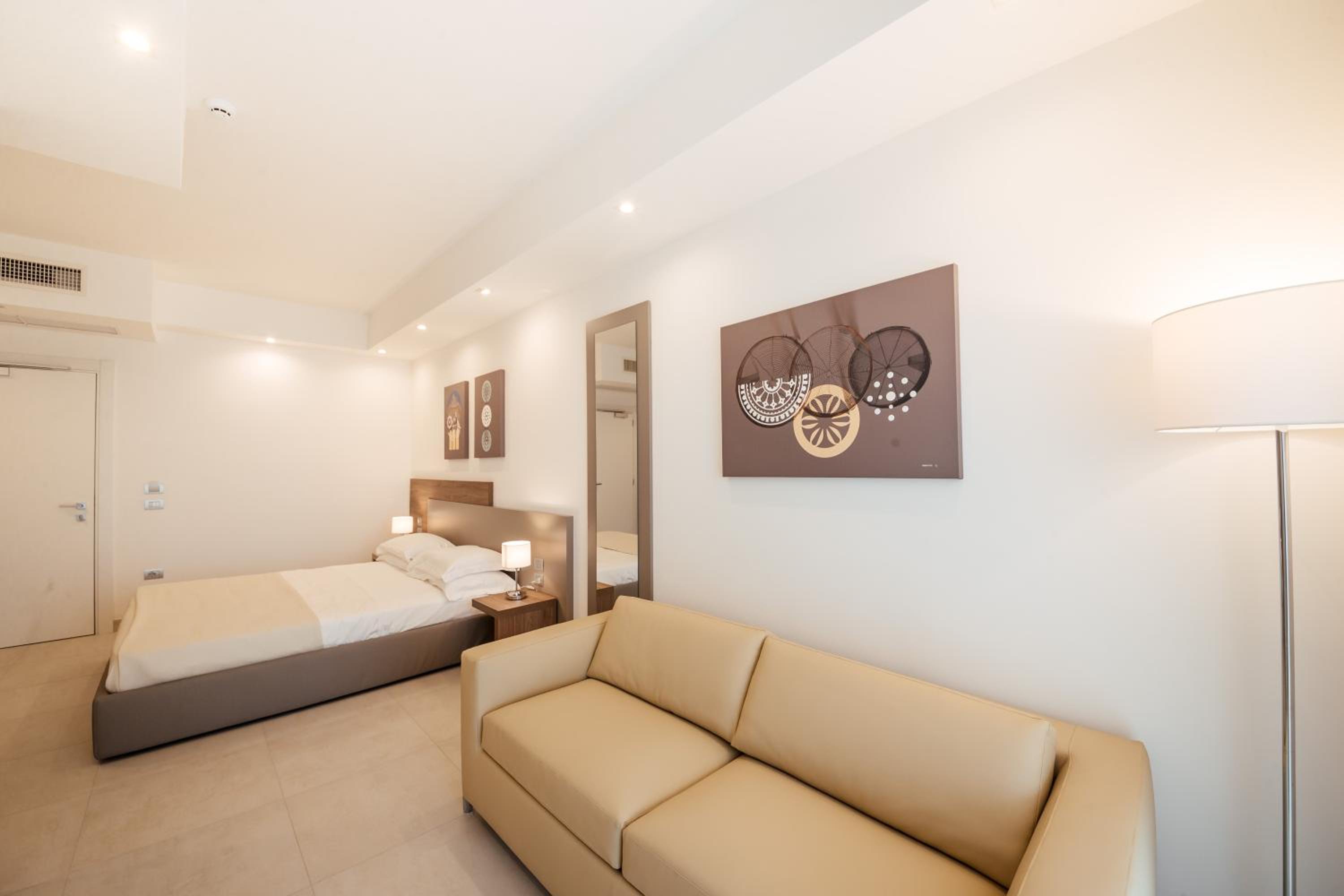 Quadruple Room - Photo 1