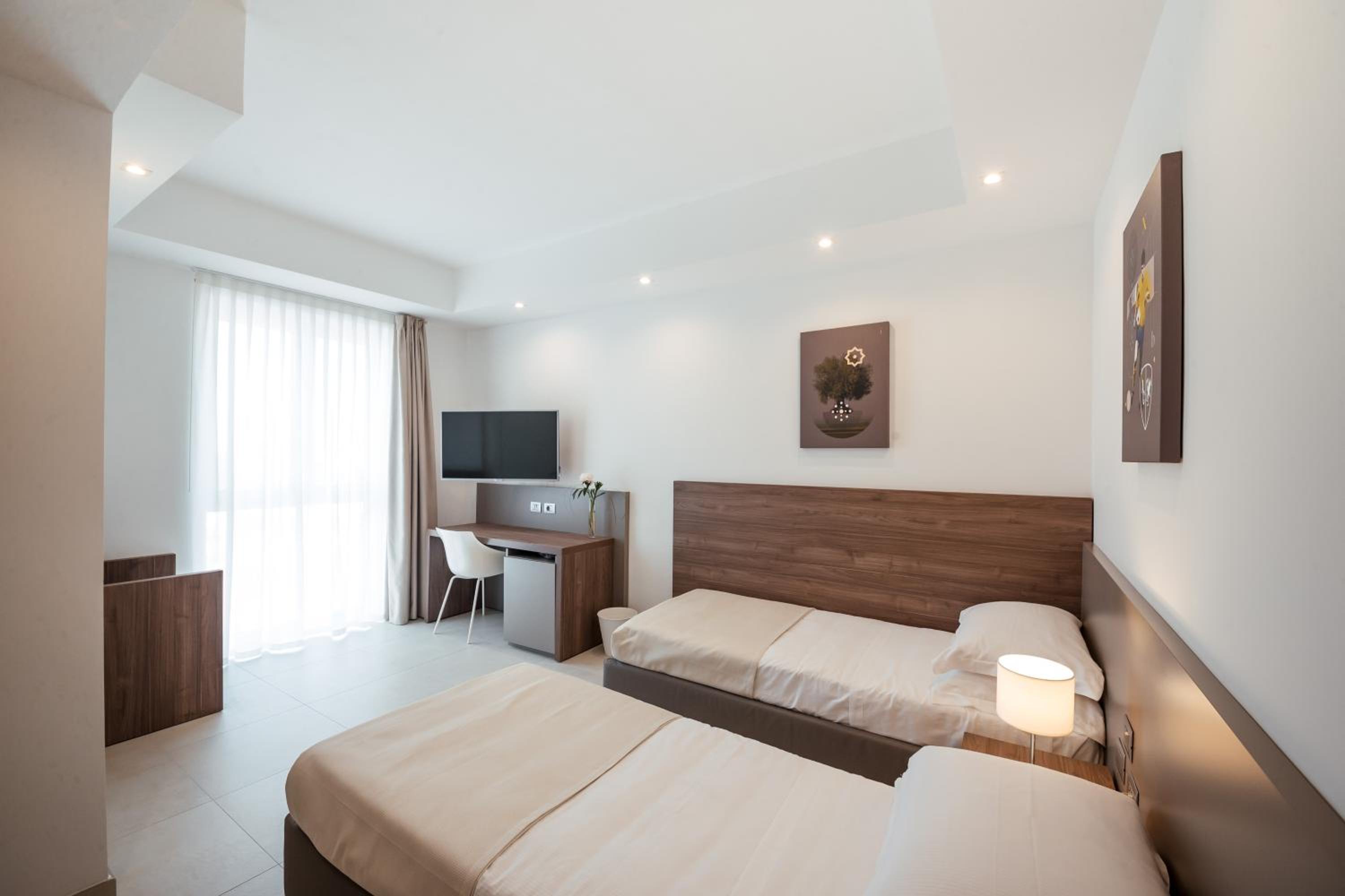 Twin Room - Photo 1