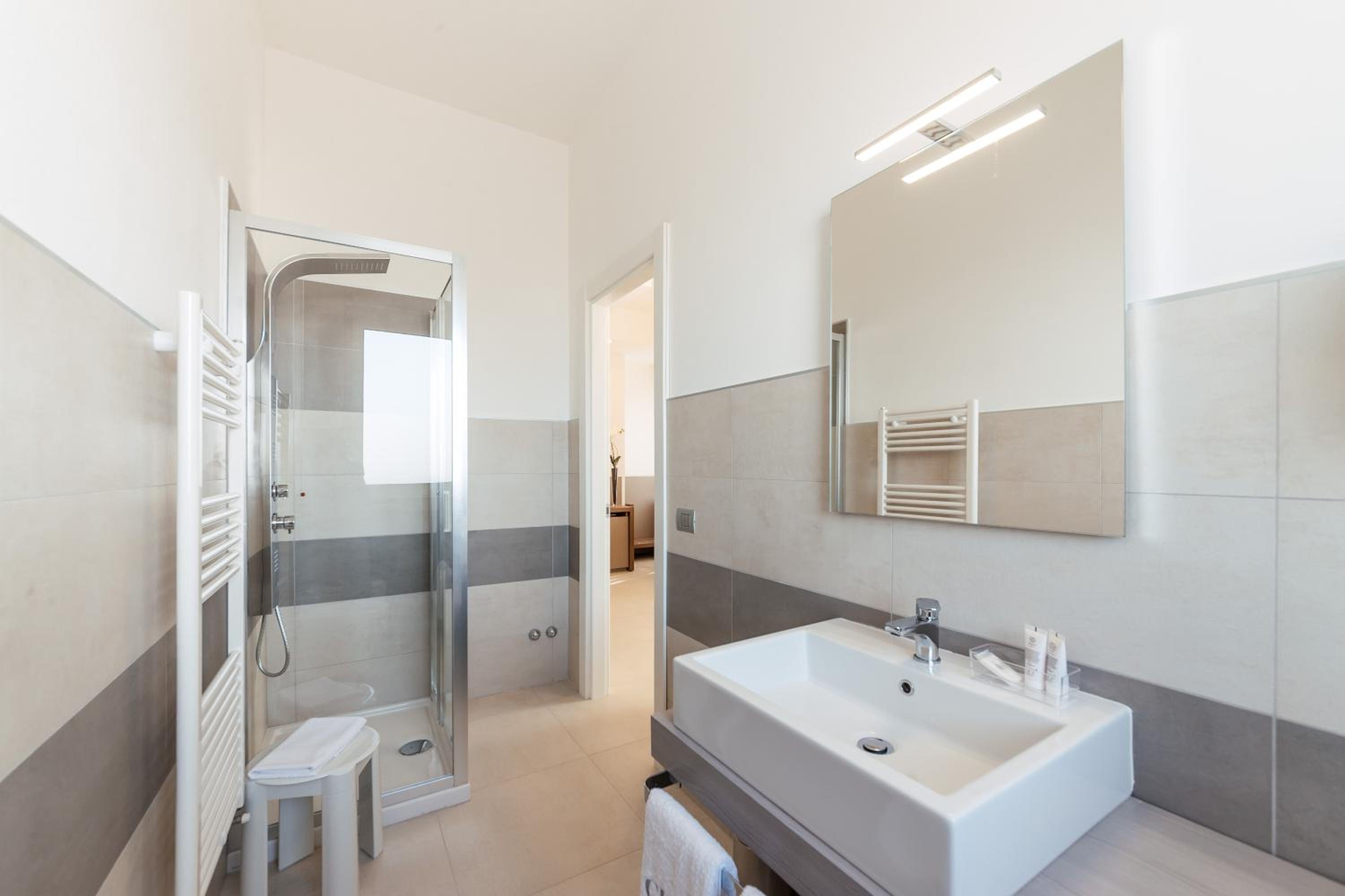 Quadruple Room - Photo 4