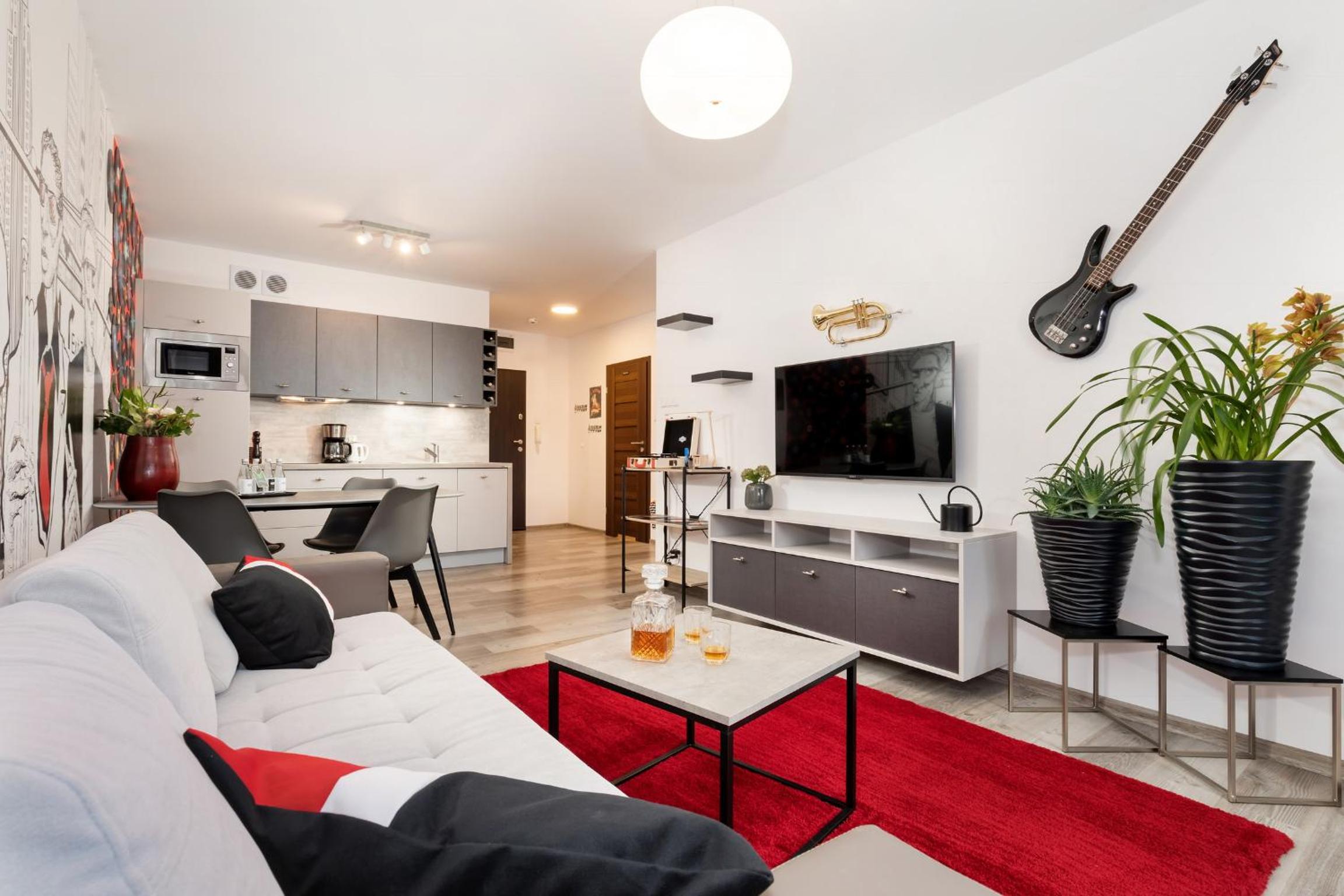 One-Bedroom Apartment