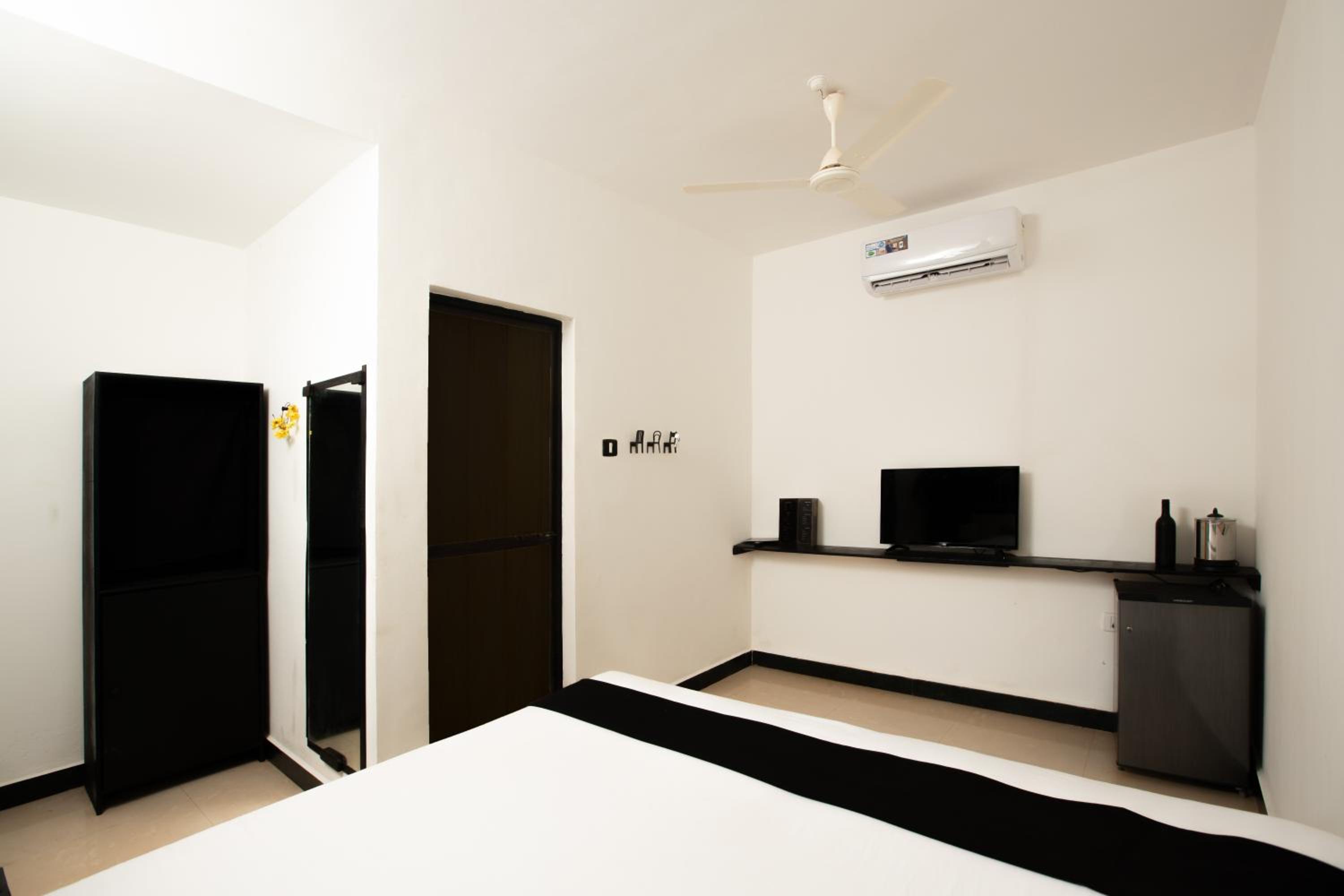 Deluxe Room with Garden View photo 1