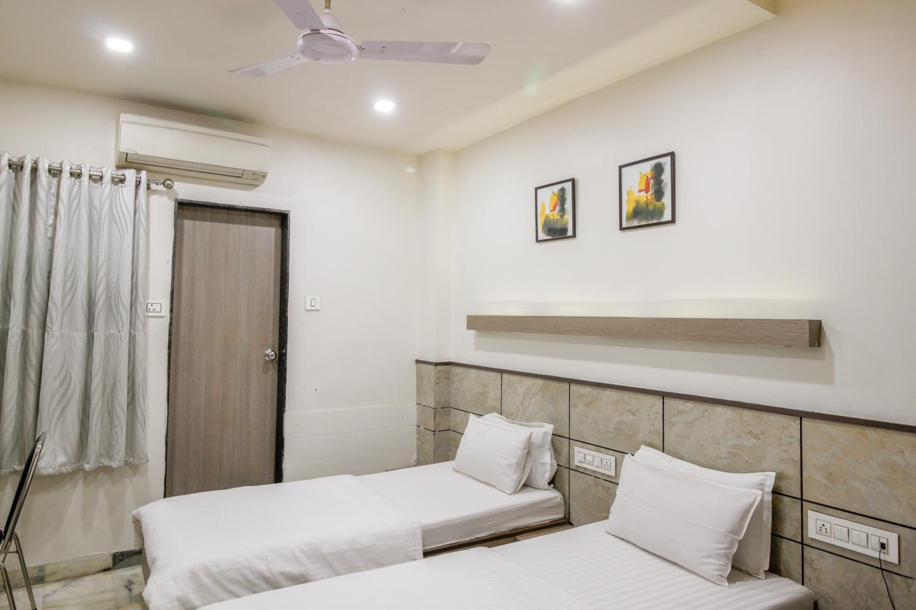 Standard Double or Twin Room - Photo 3