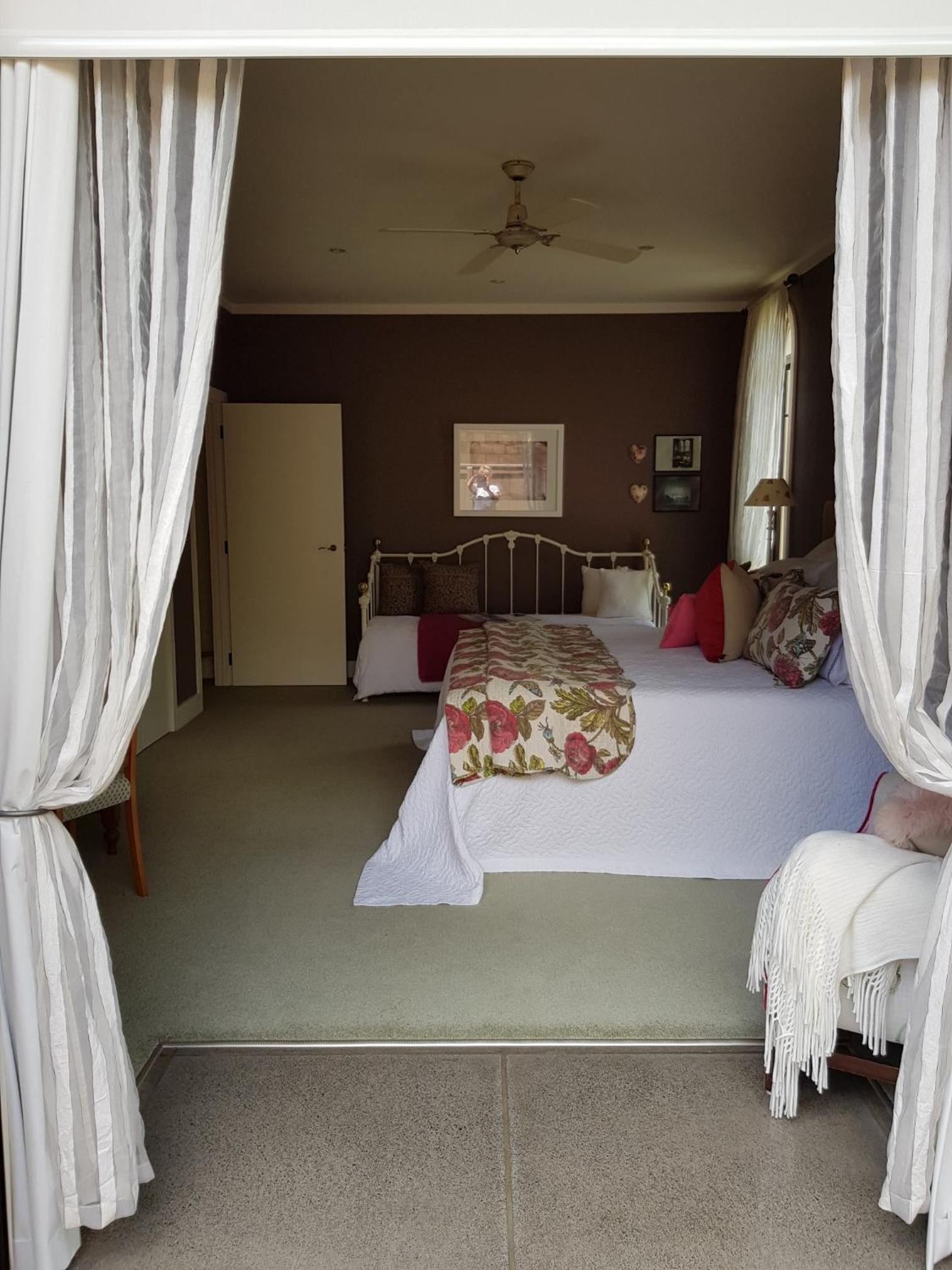 Deluxe Double or Twin Room - Photo 4