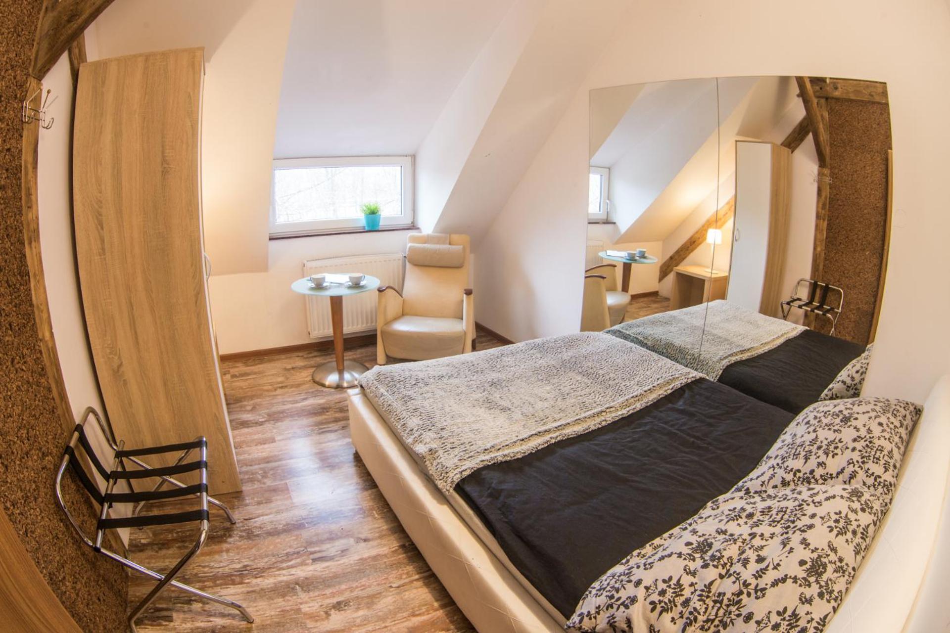 Standard Double Room With Gym Access And Shared Bathroom