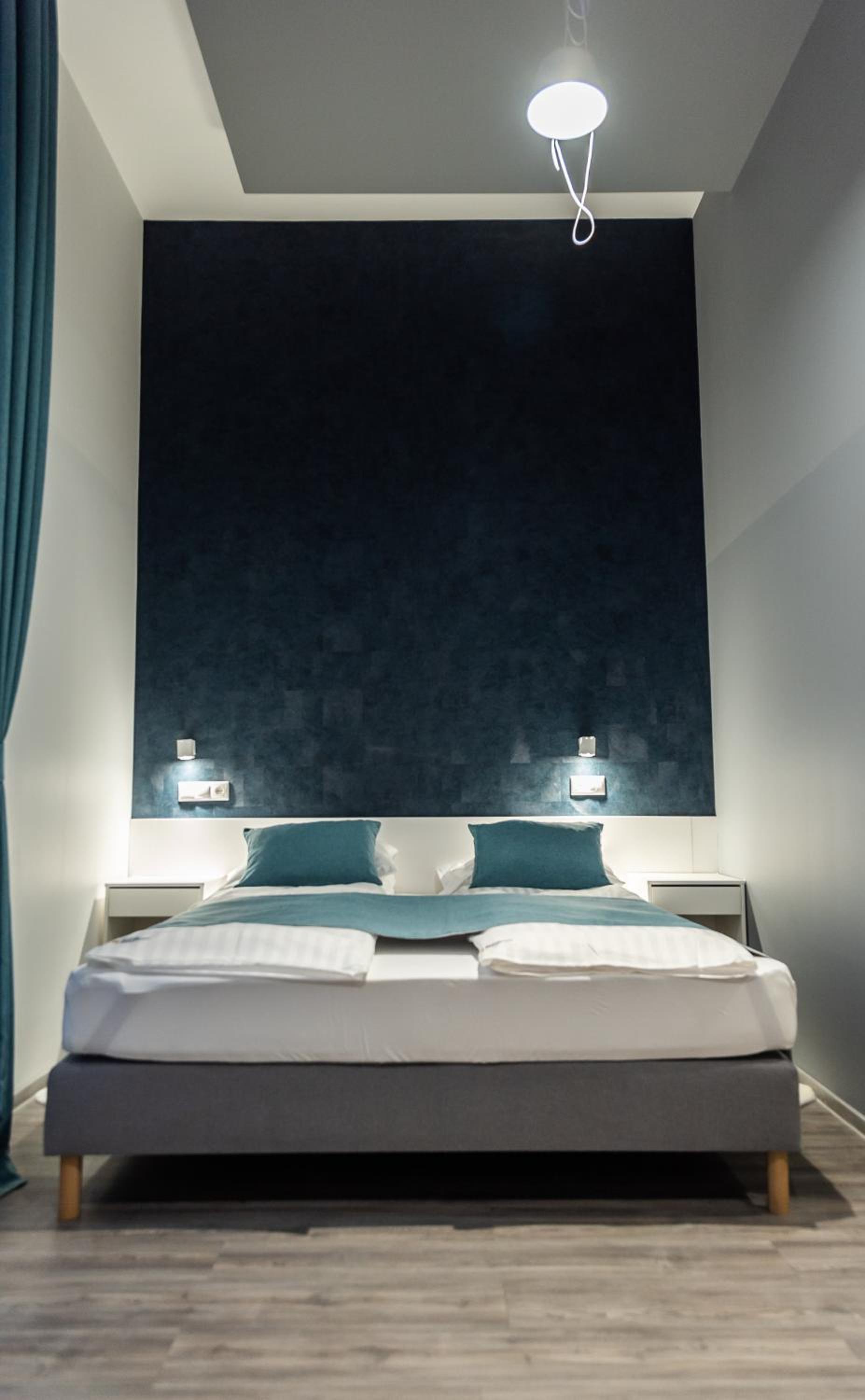 Standard Double Room - Photo 26