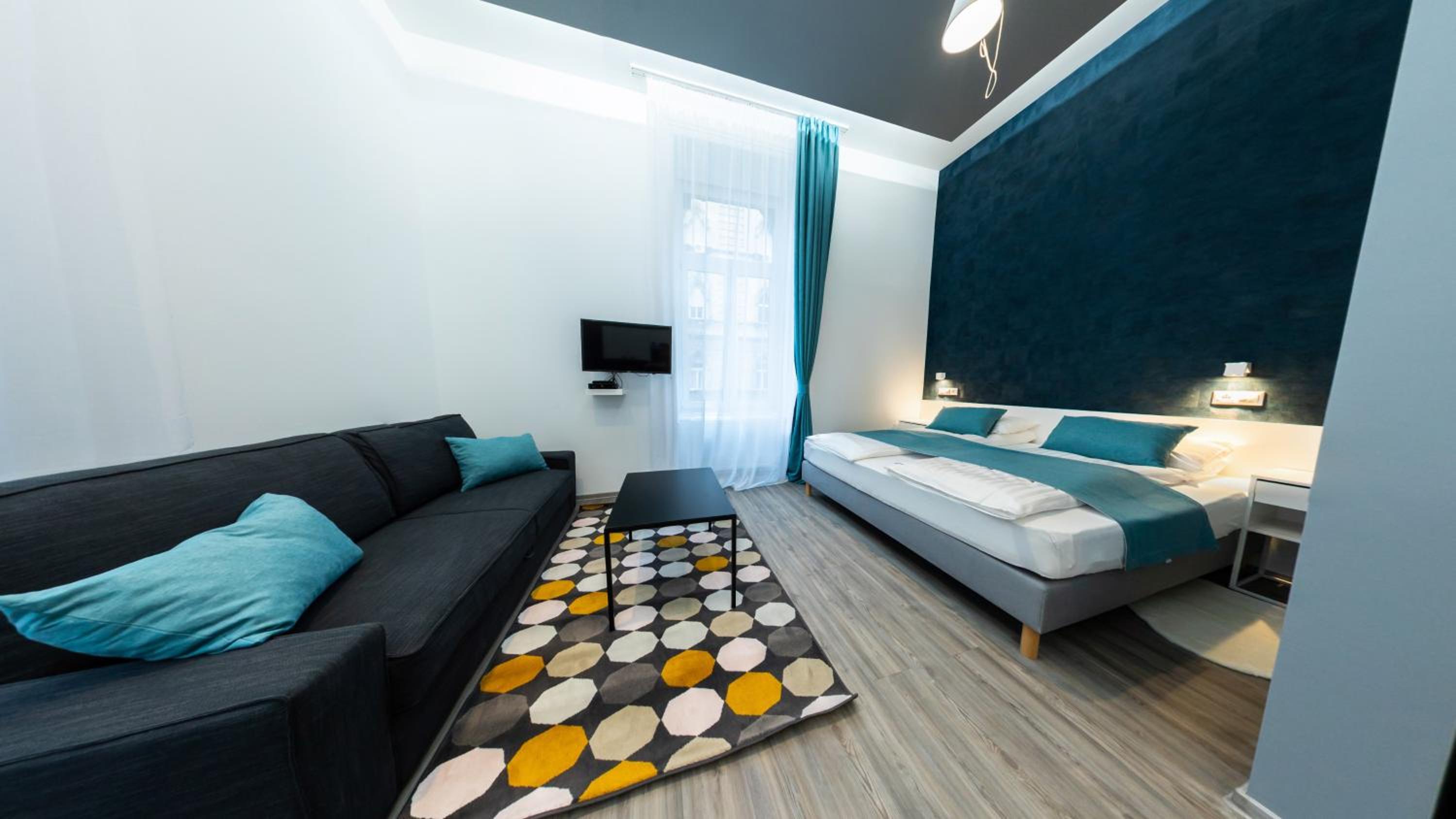 Standard Double Room - Photo 23