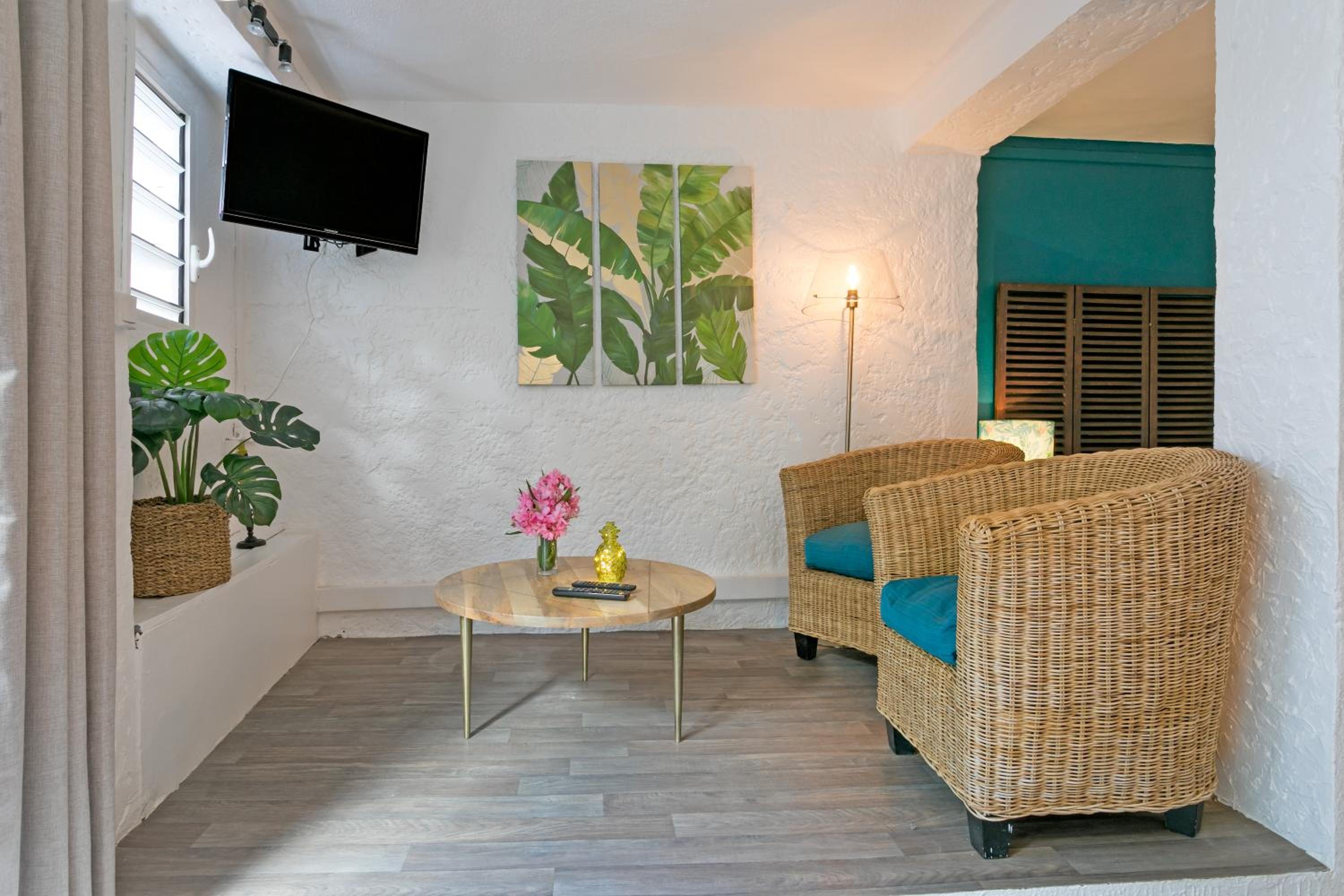 Hibiscus Two-Bedroom King Suite