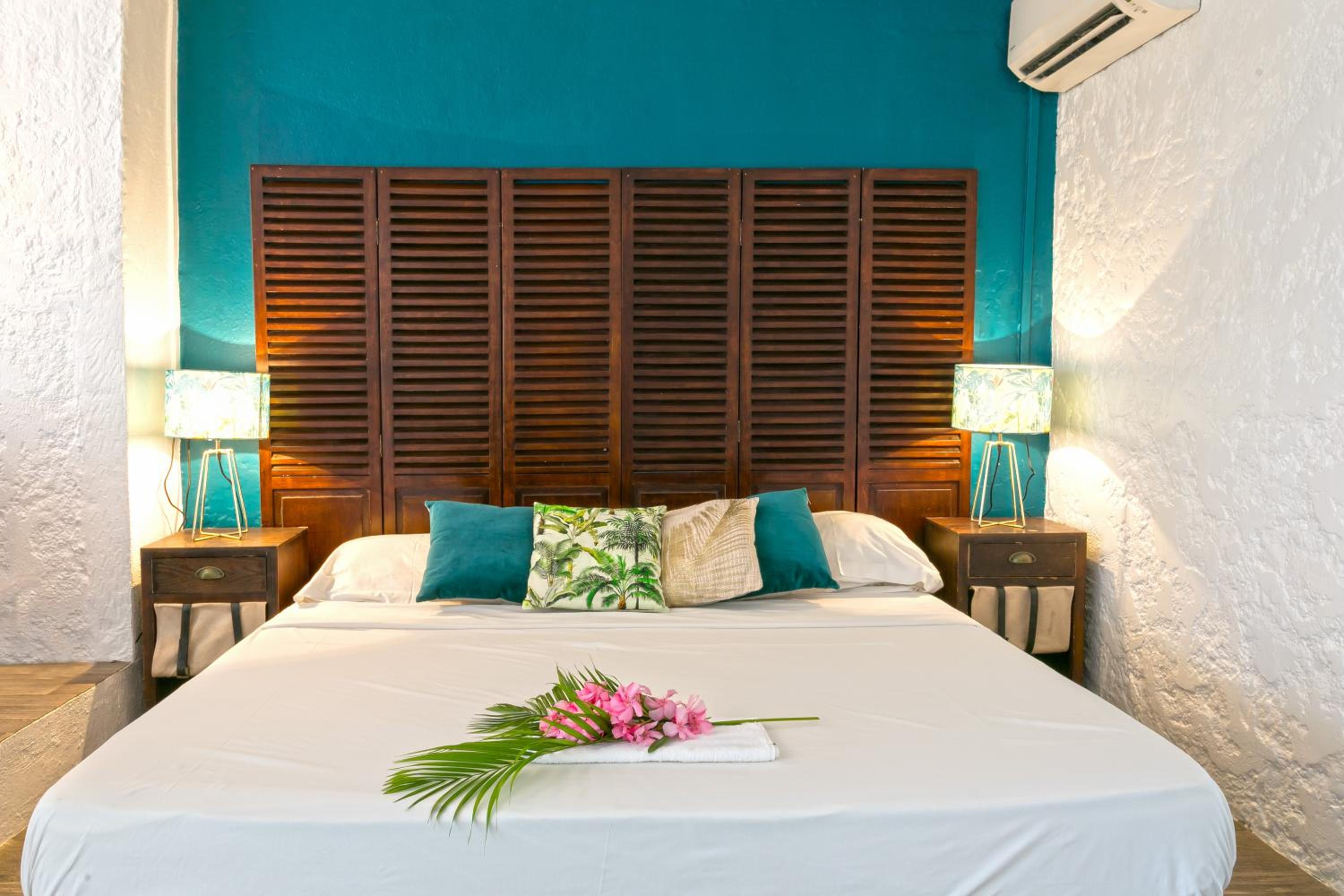 Hibiscus Two-Bedroom King Suite photo 3