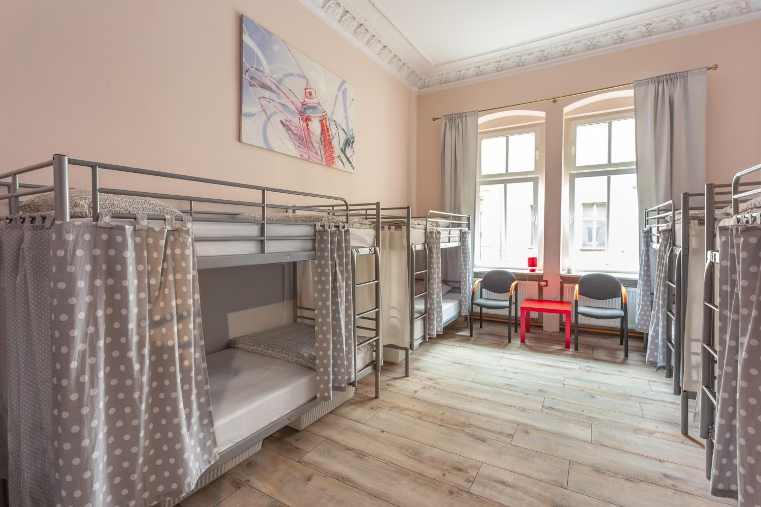 Single Bed in 10-Bed Dormitory Room photo 2