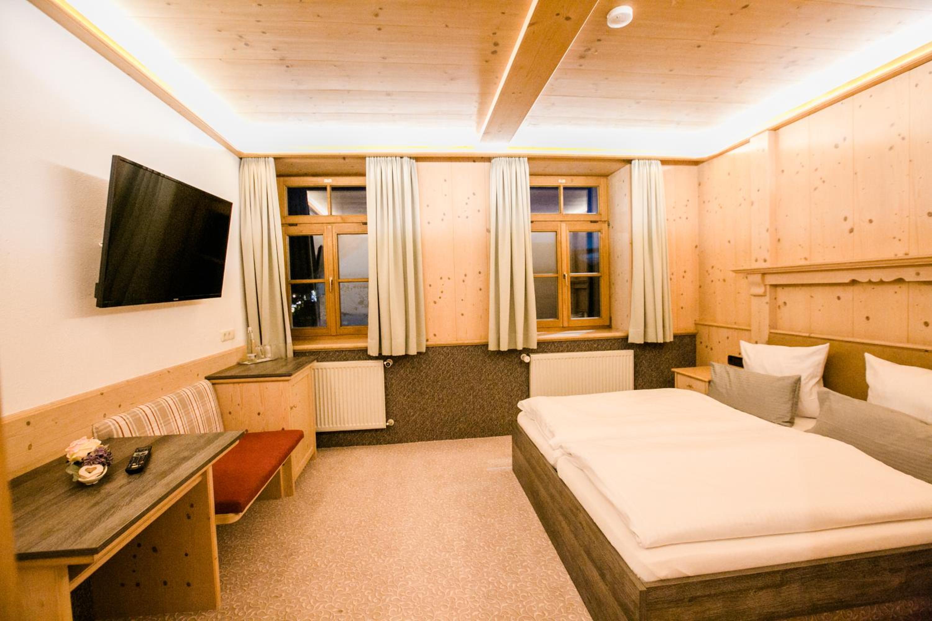 Standard Double Room - Photo 1