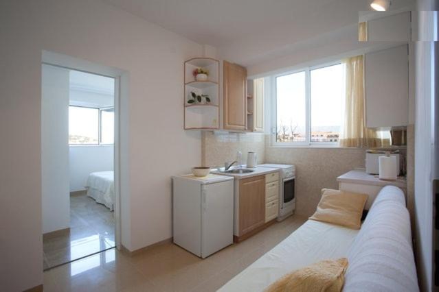 One-Bedroom Apartment without Terrace - Photo 5