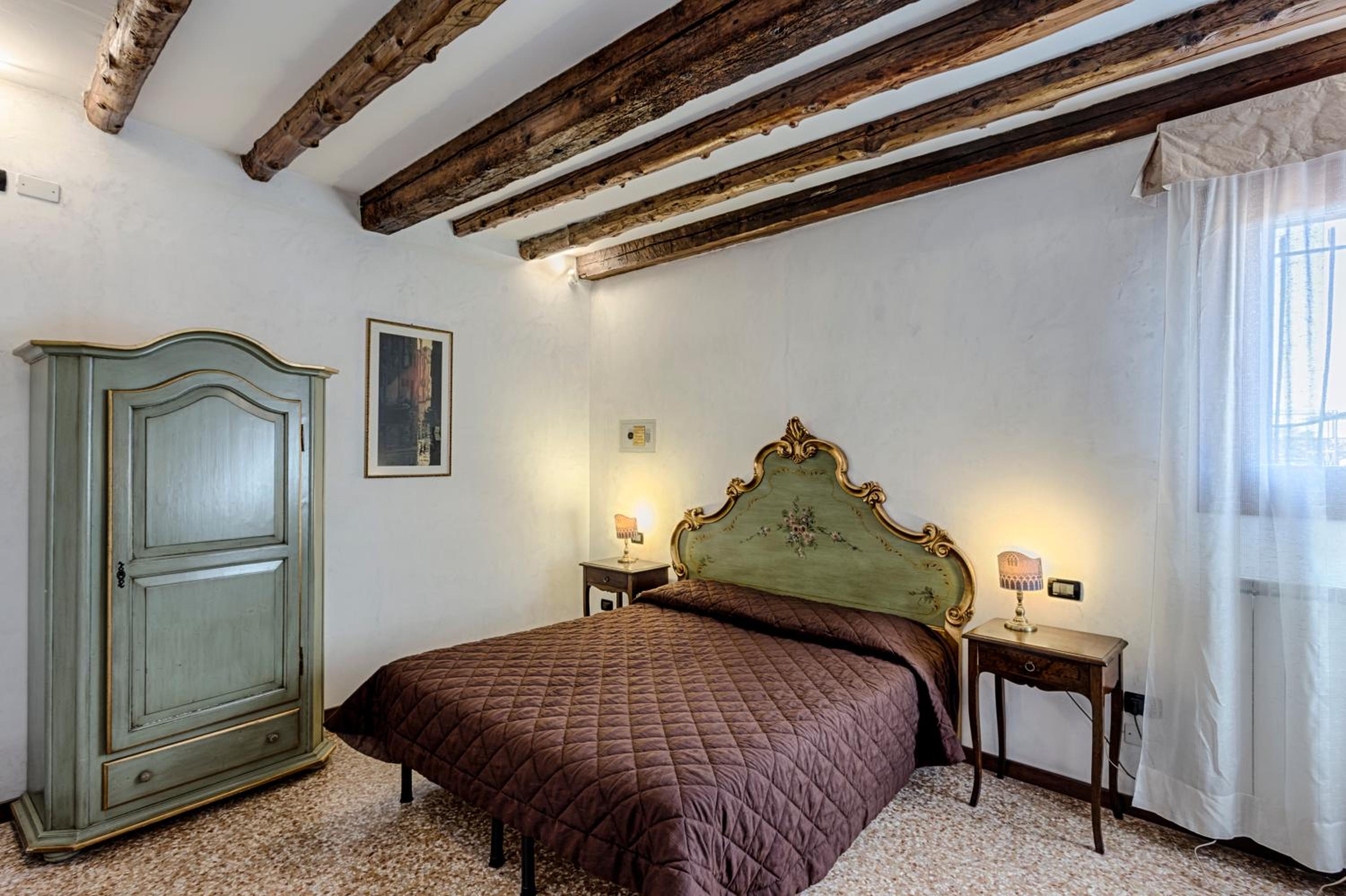 Double Room with Private External Bathroom