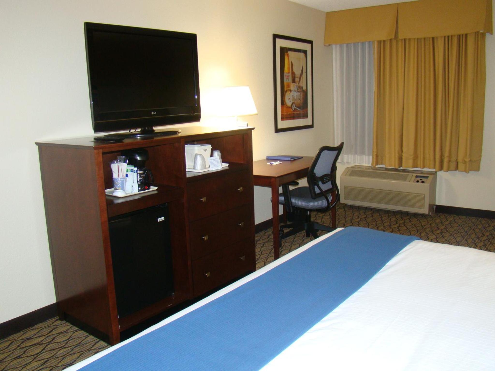 King Room - Disability Access/Non-Smoking - Photo 5