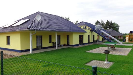 Three-Bedroom House photo 2