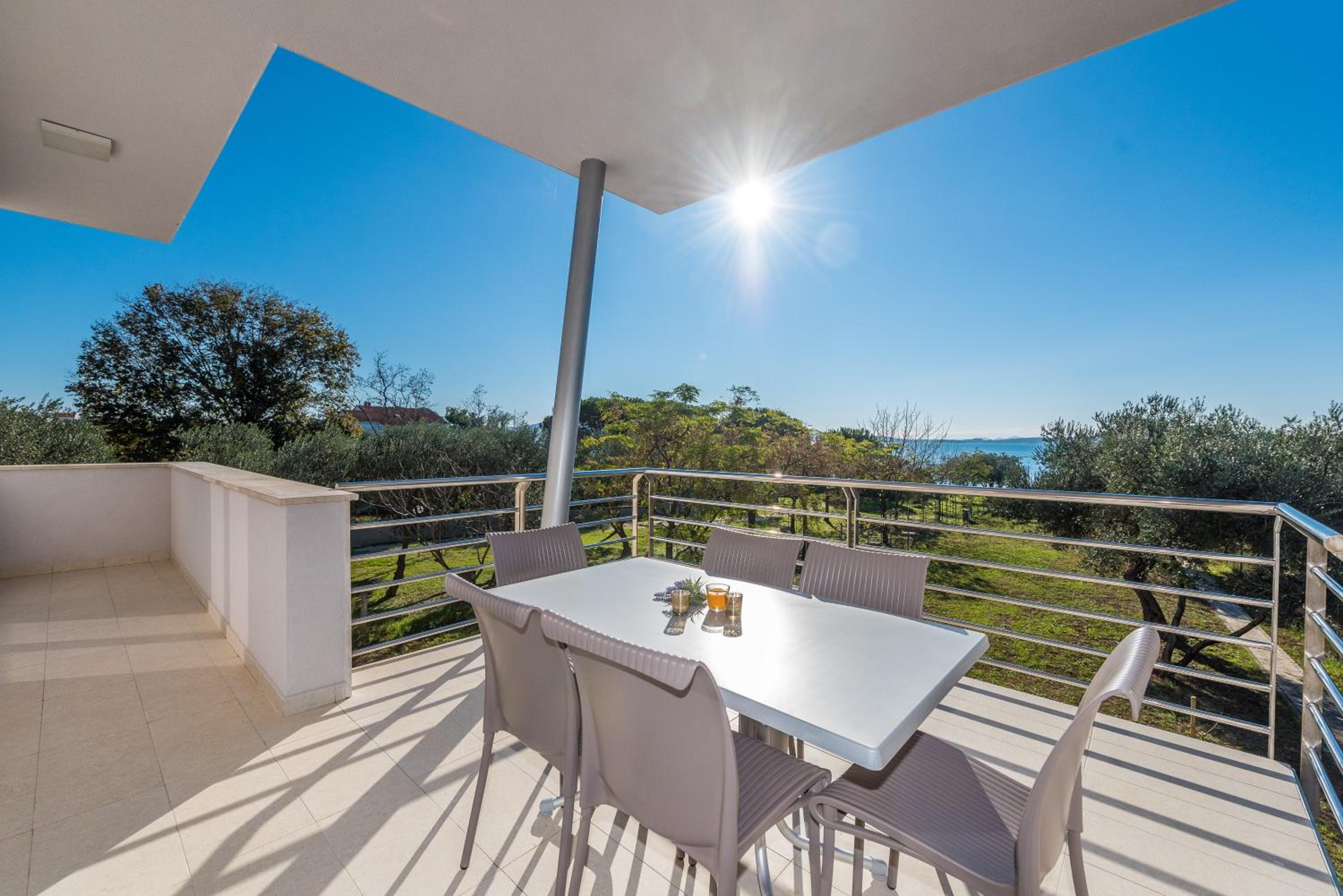 Villa photo 3