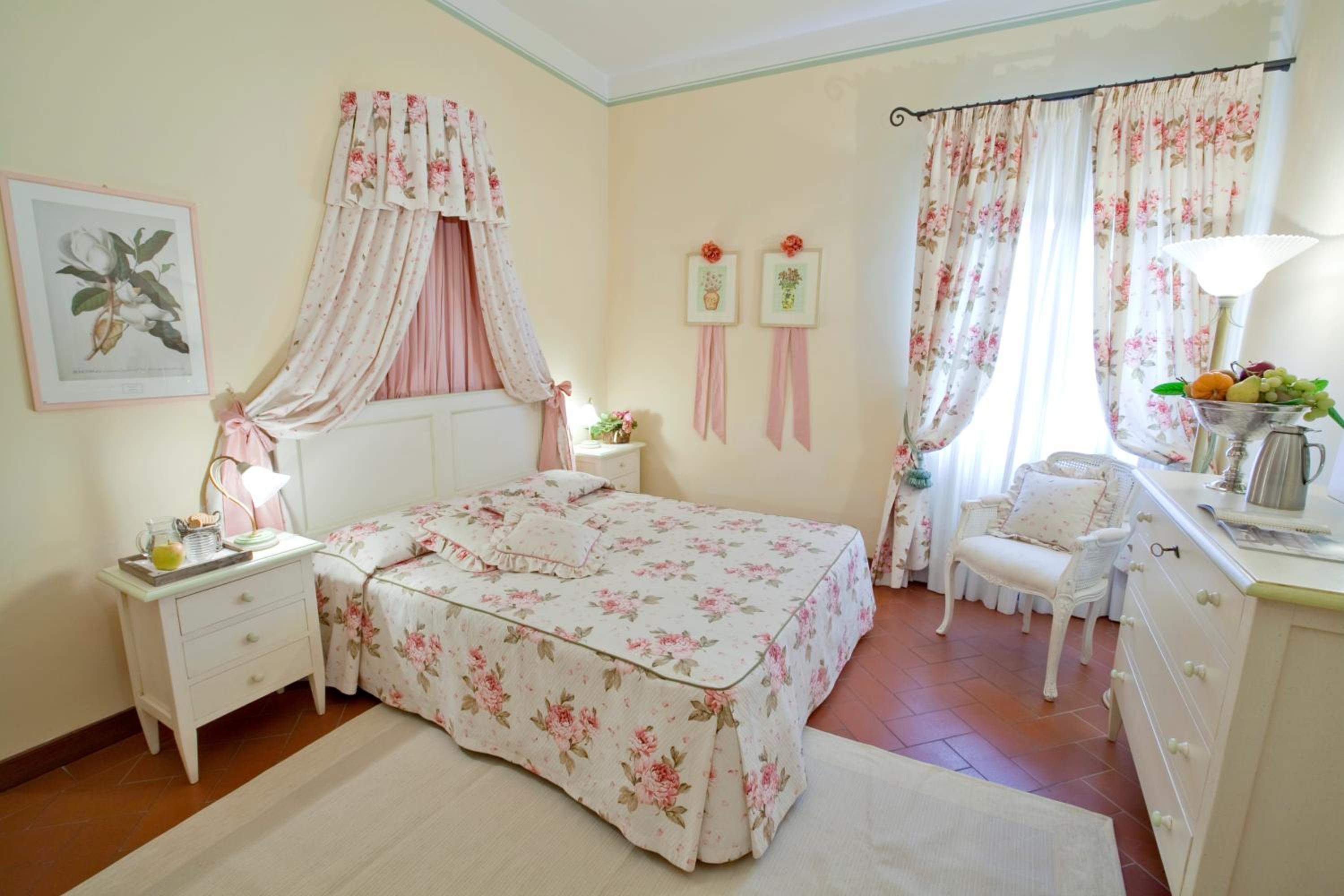 Large Double Room with Country View - Photo 1