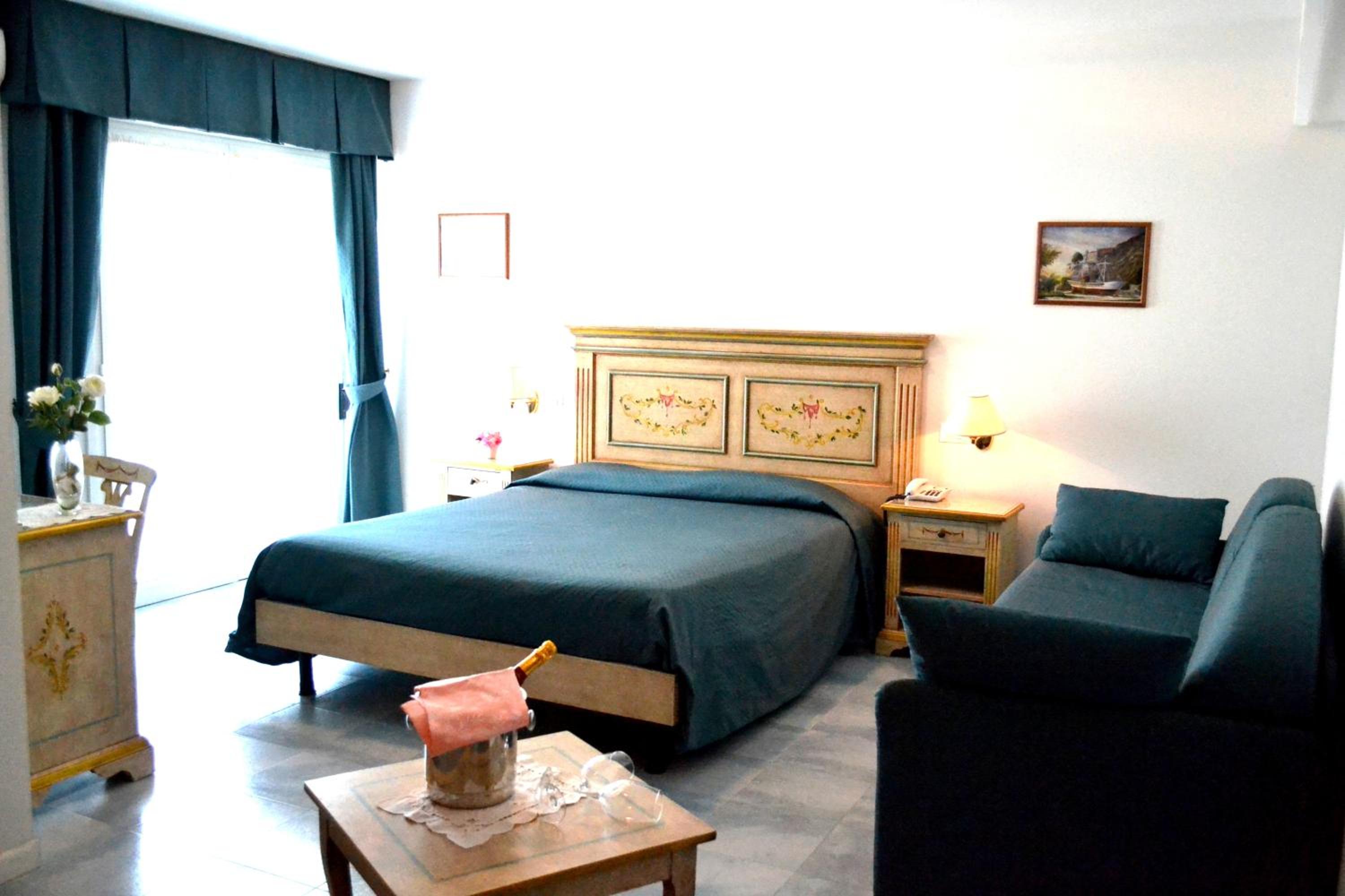 Triple Room  with Terrace - Photo 5