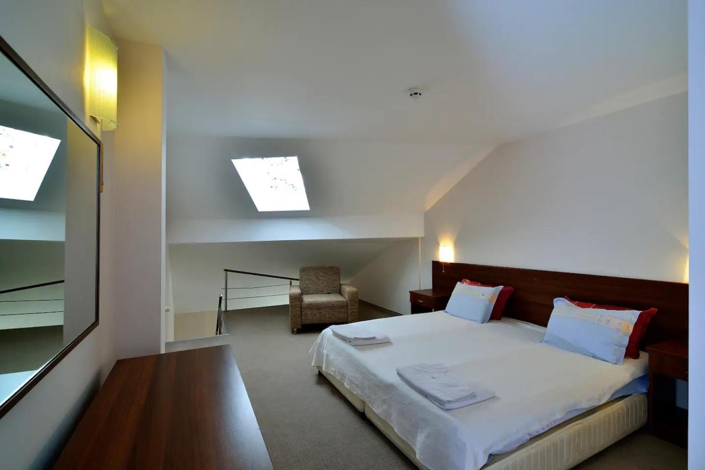 Apartment - Photo 1
