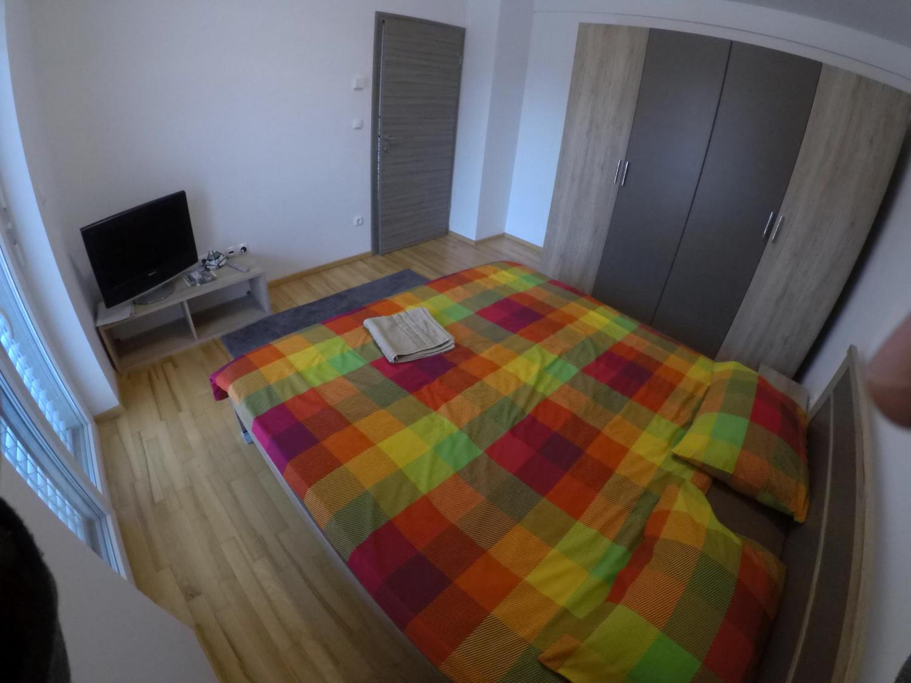 Three-Bedroom Apartment - Photo 4