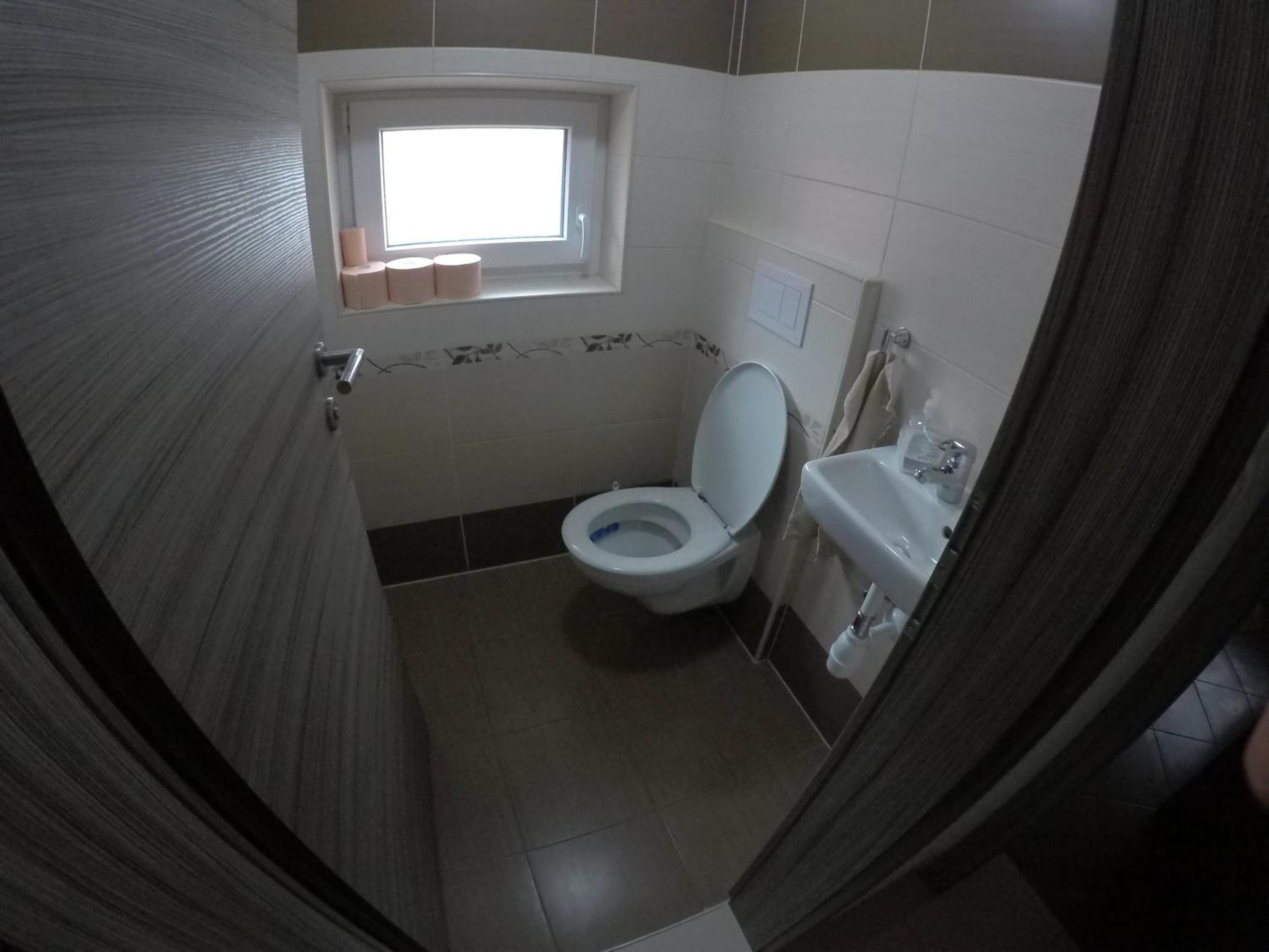 Three-Bedroom Apartment - Photo 7