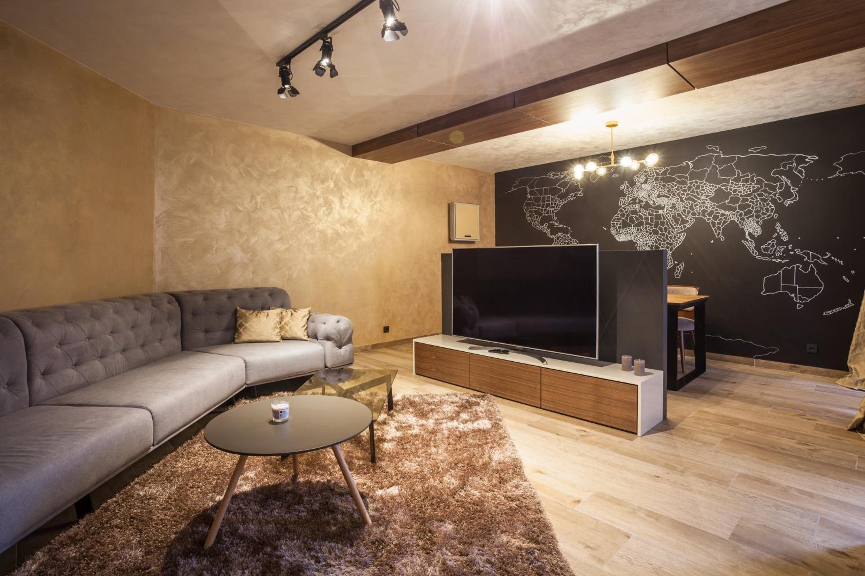 Superior Apartment