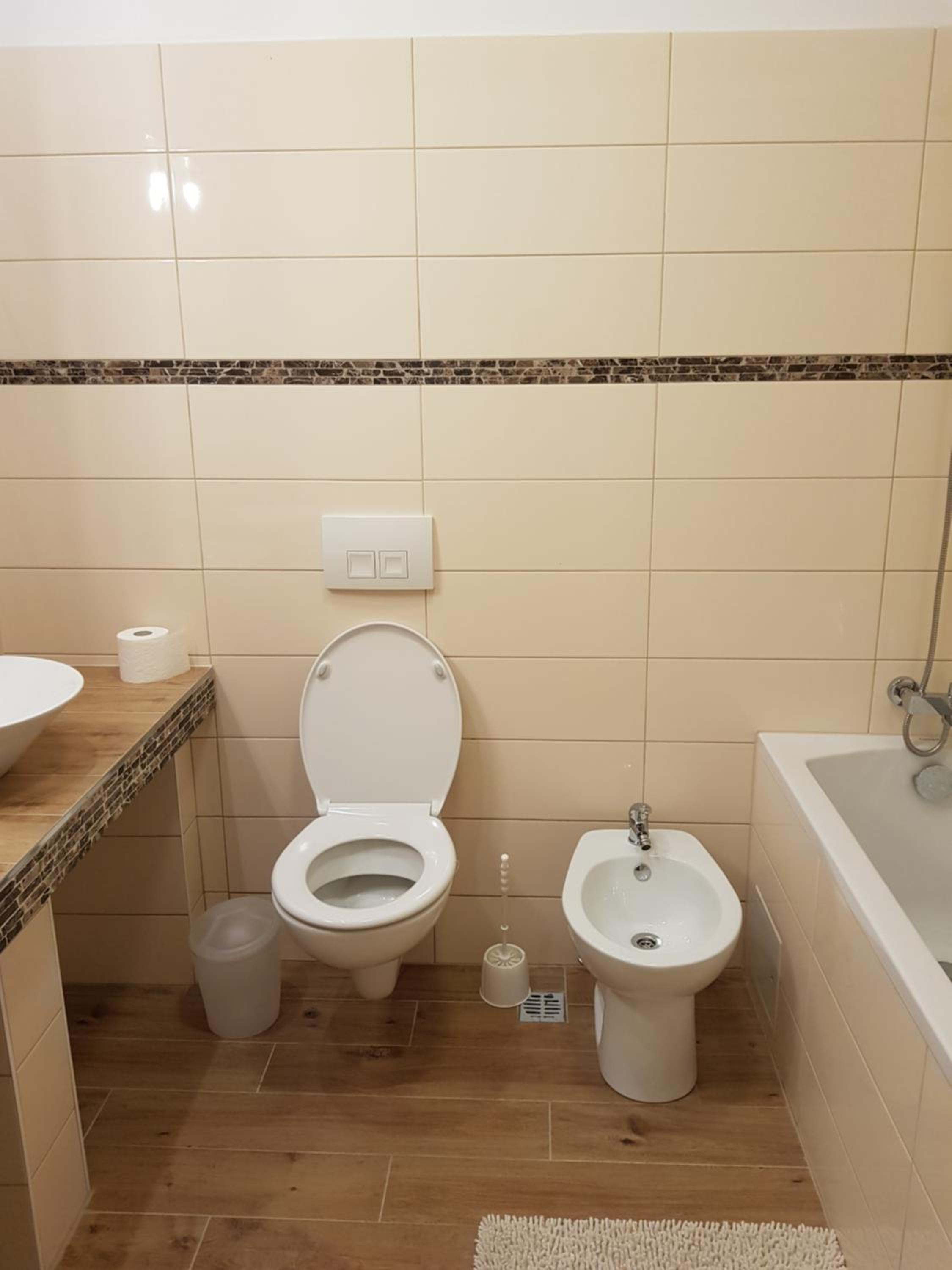 Apartment - Photo 17