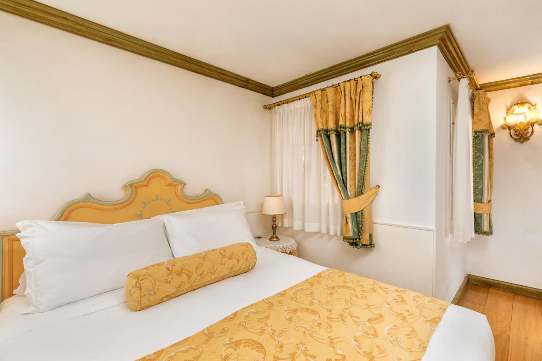 Suite with Private Garden Lagoon View - Photo 1