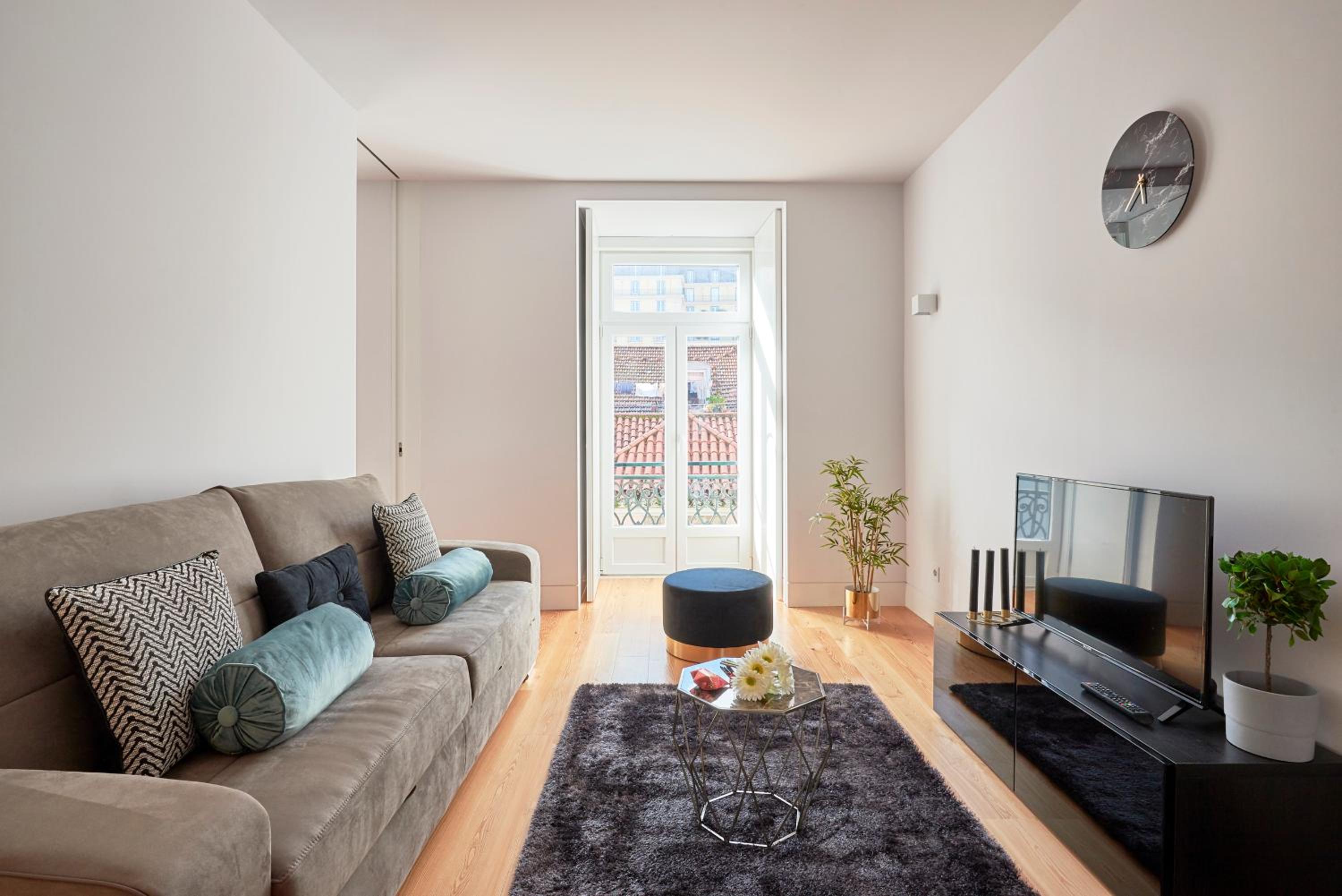 Two-Bedroom Apartment with Balcony - Photo 1