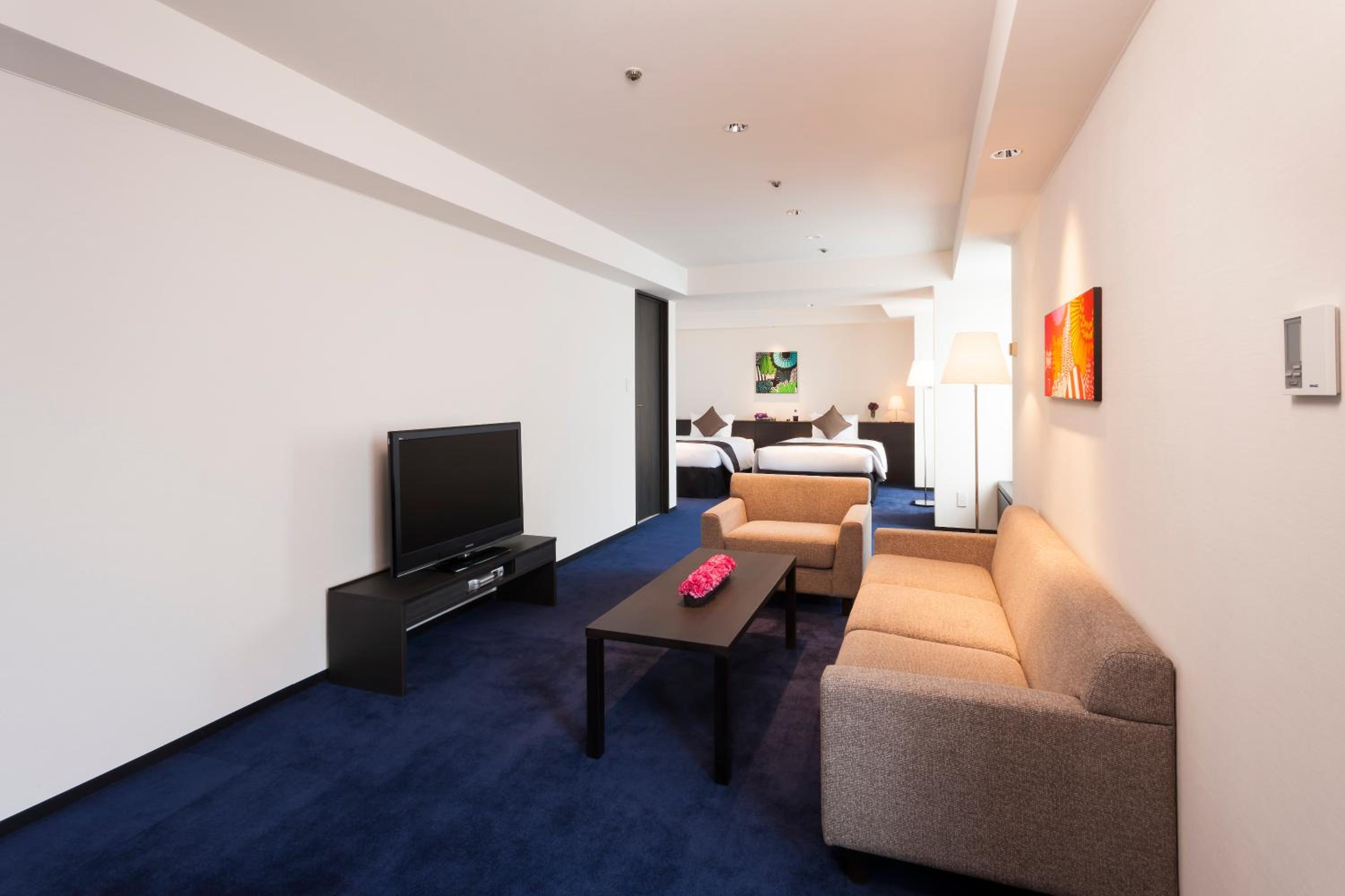 Corner Deluxe Twin Room - East Wing