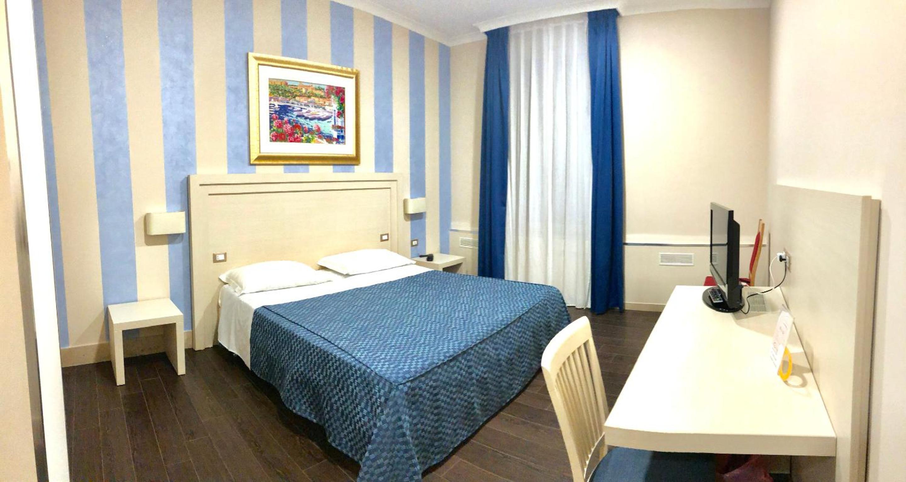 Deluxe Double Room - Photo 1