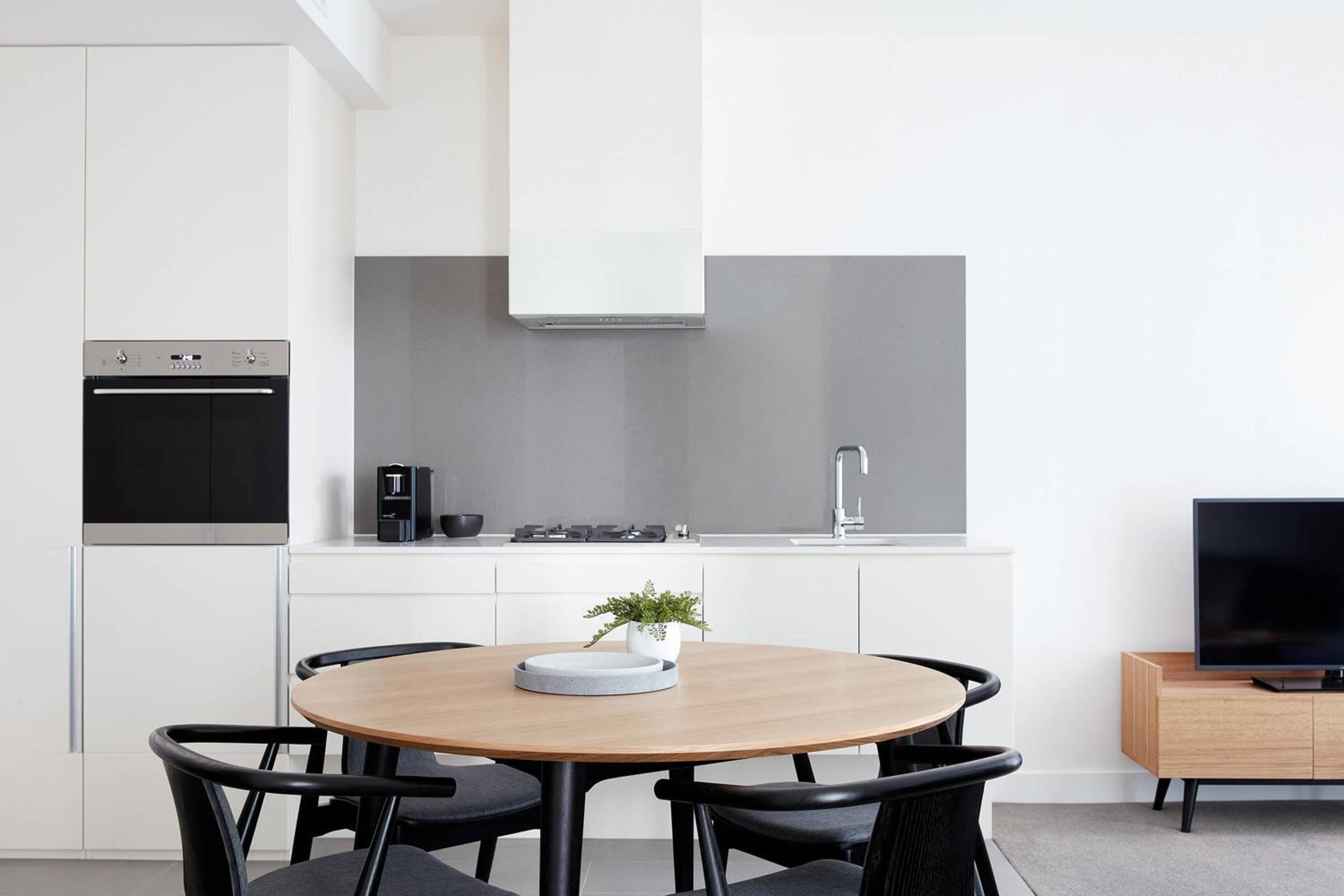 Two-Bedroom Apartment - Photo 9