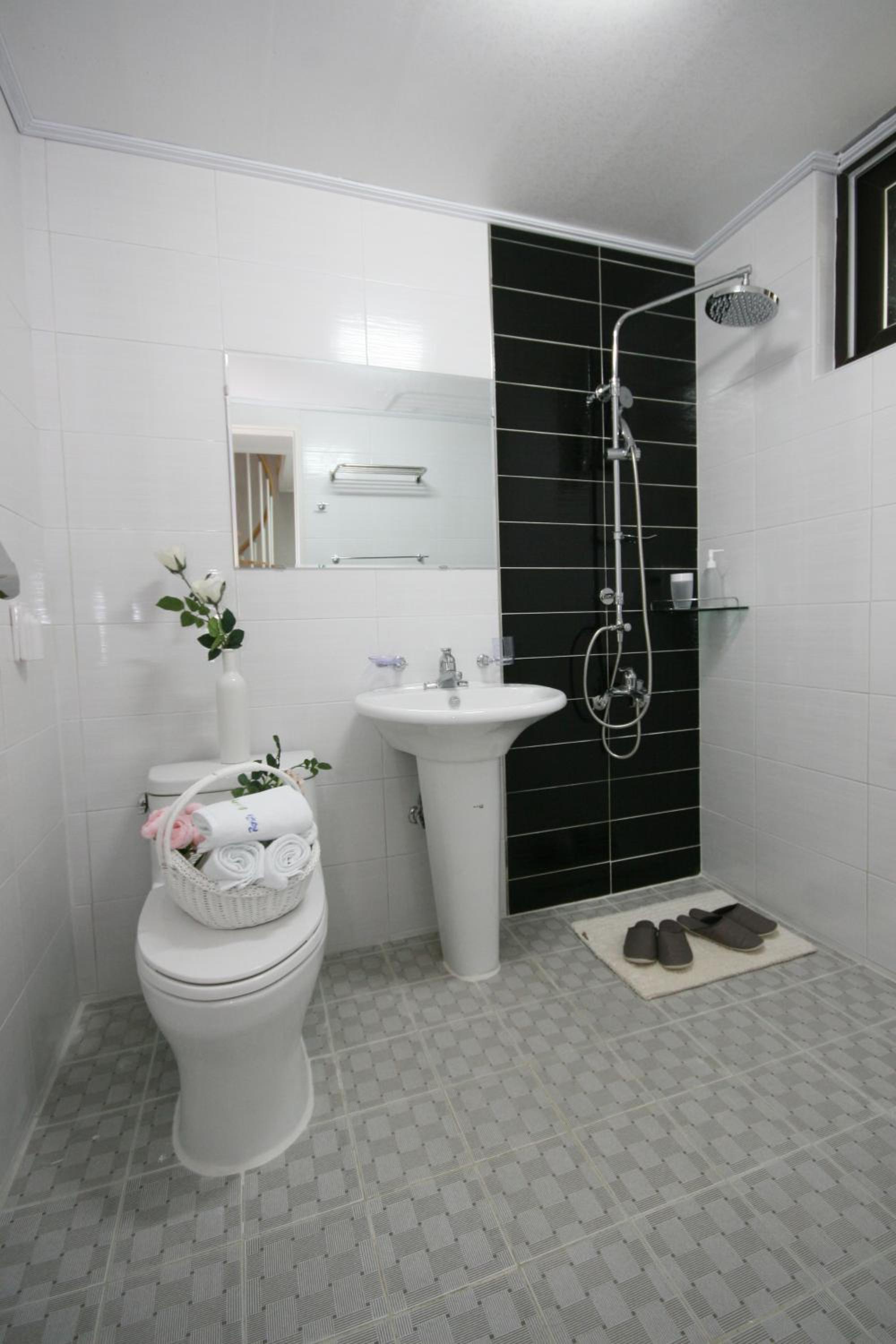 Two-Bedroom House photo 2