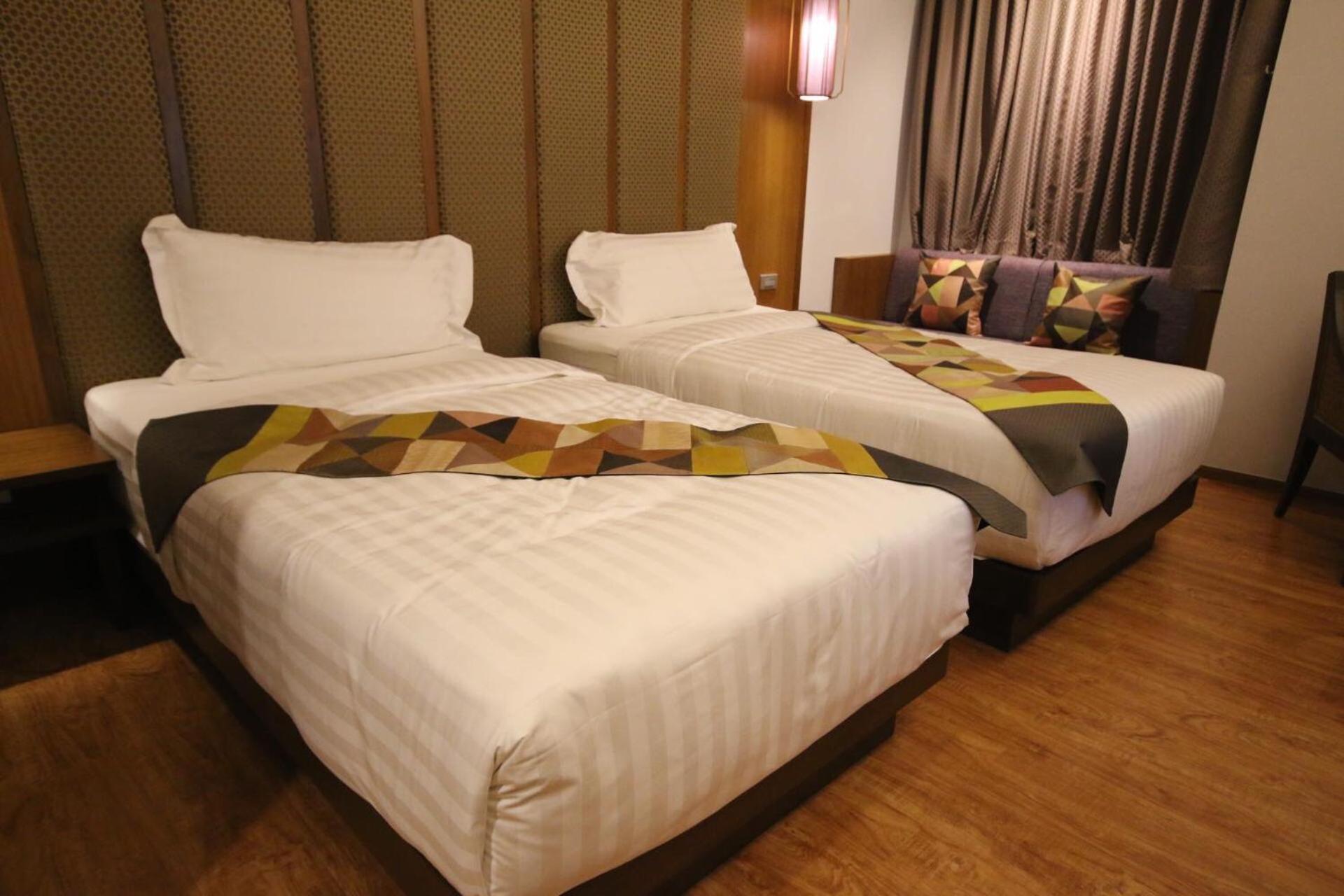 Deluxe Twin Room - Photo 12
