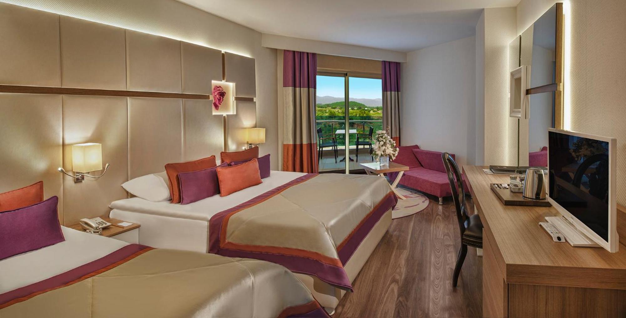 Standard Double or Twin Room with Land View photo 1