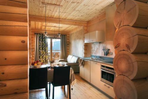 2-Bedrooms Apartment with terrace, 1 Shower Room photo 2