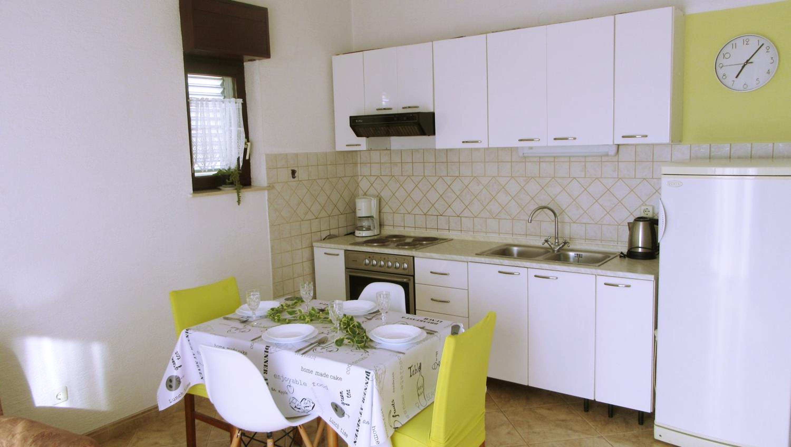 One-Bedroom Apartment with Sea View (5 Adults) - Photo 15