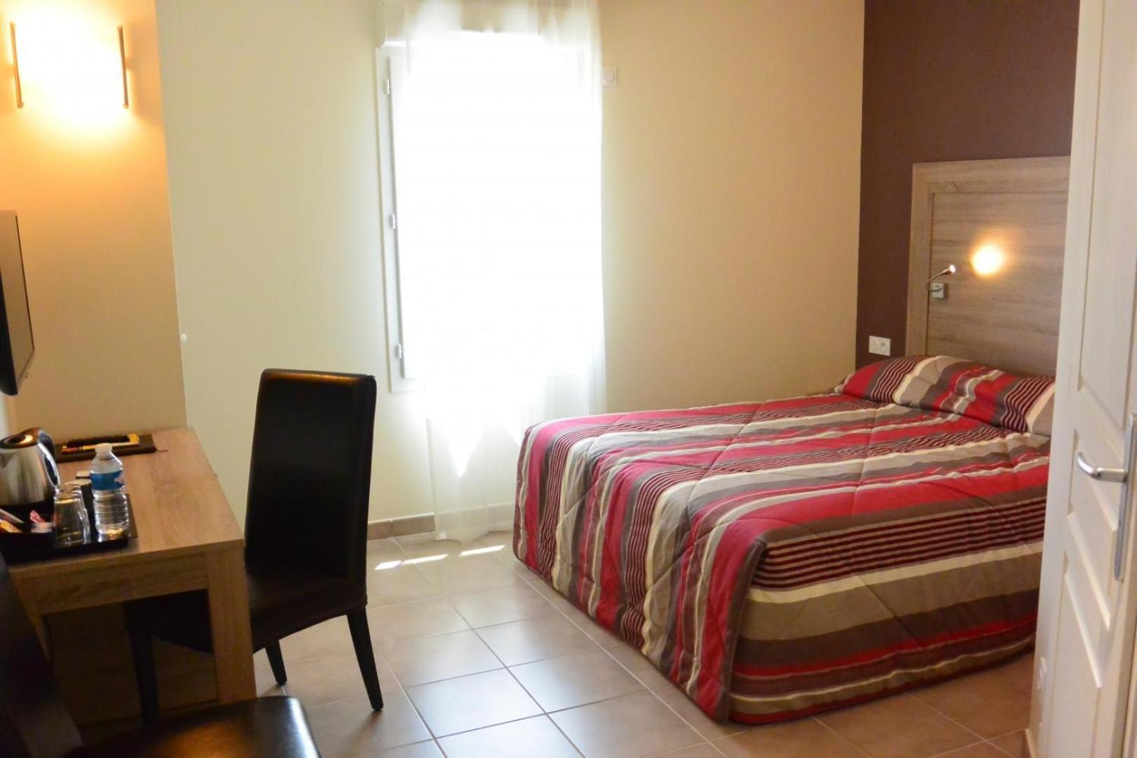 Double Room - Photo 9