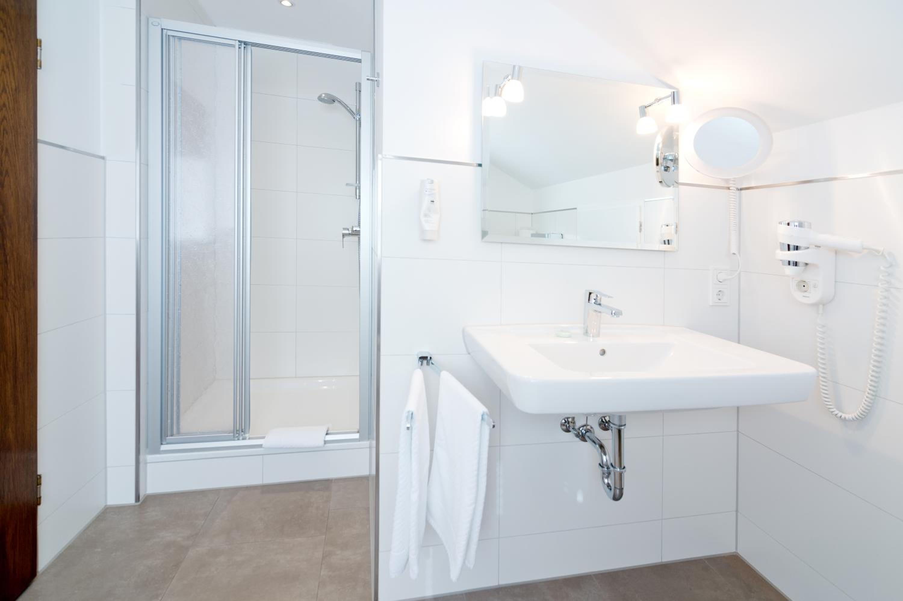 Classic Double Room - Photo 7
