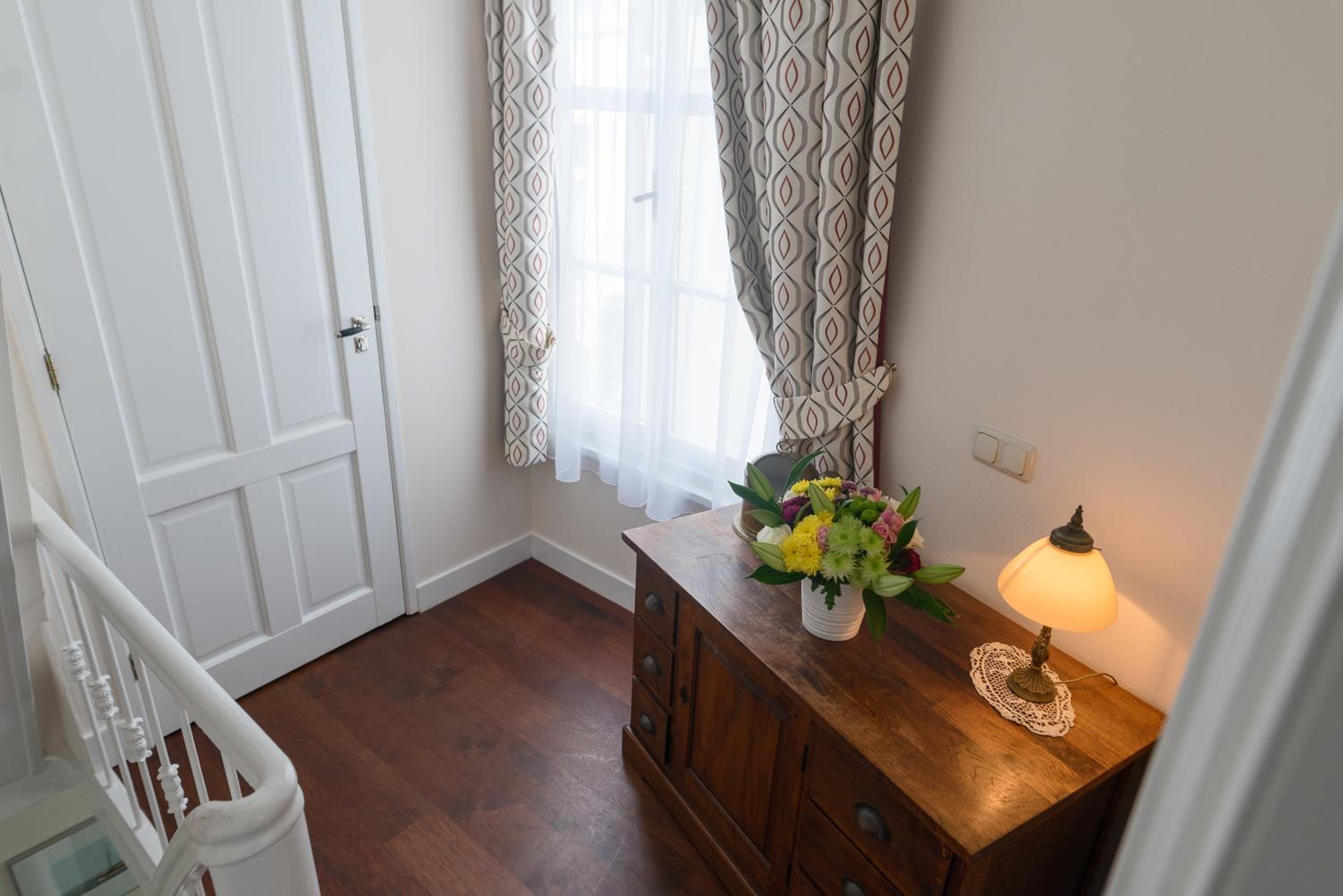 Junior Suite with Canal View photo 2