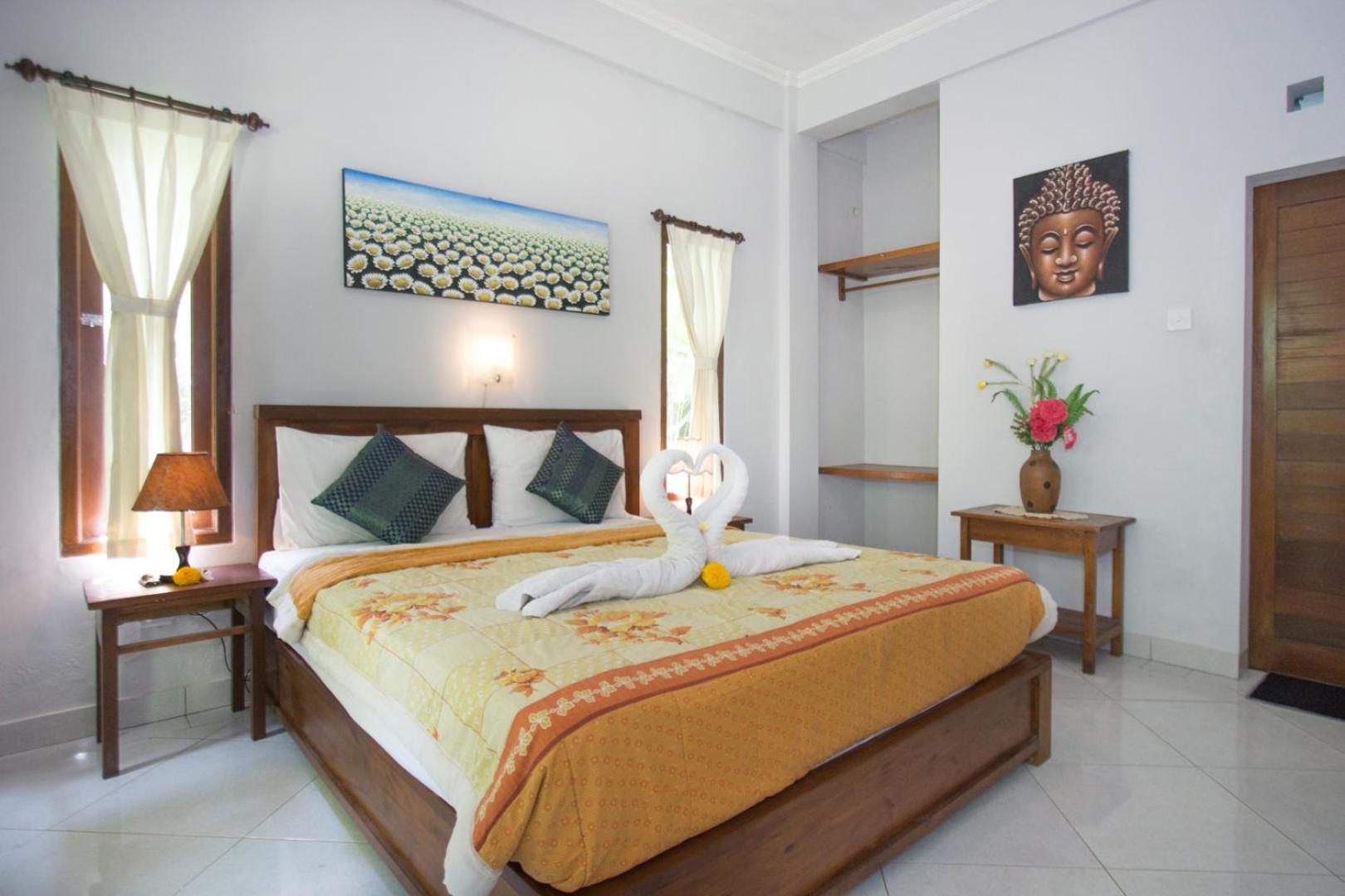 Double Room with Private Bathroom - Photo 3