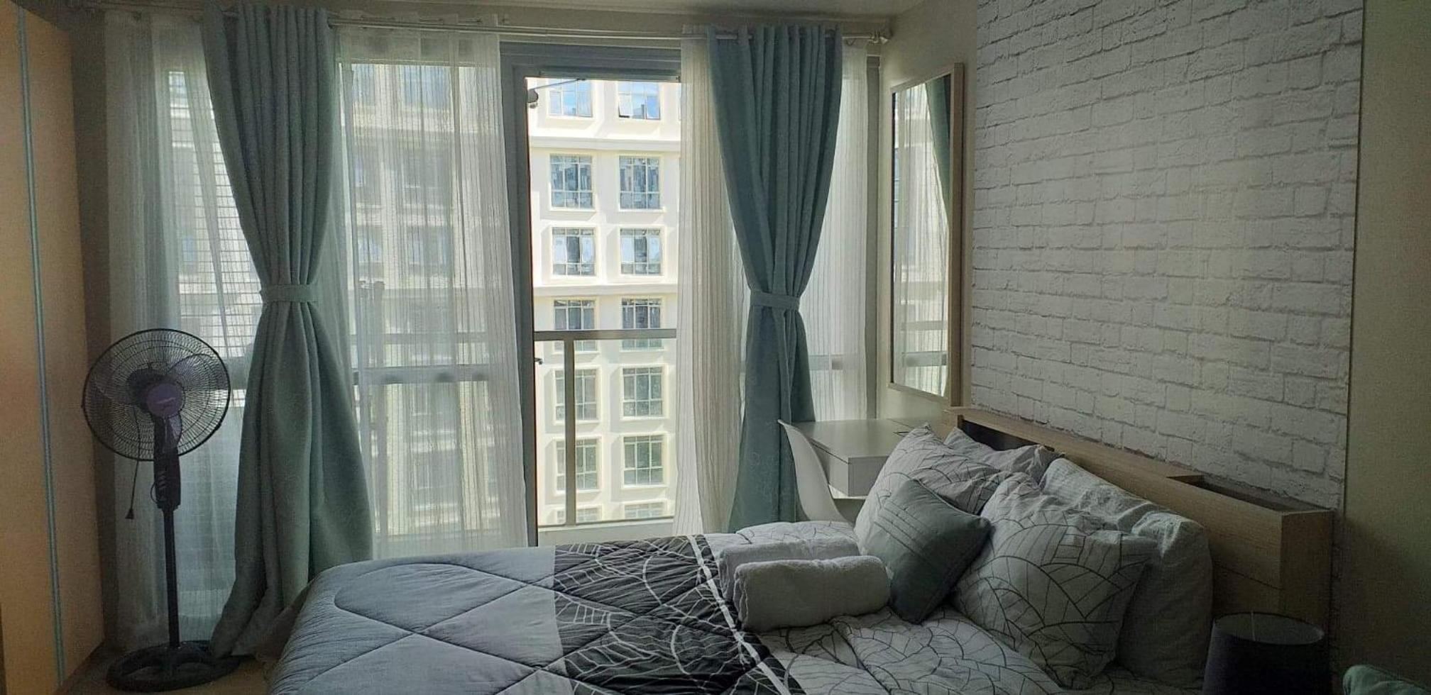 Studio with Balcony - Photo 24