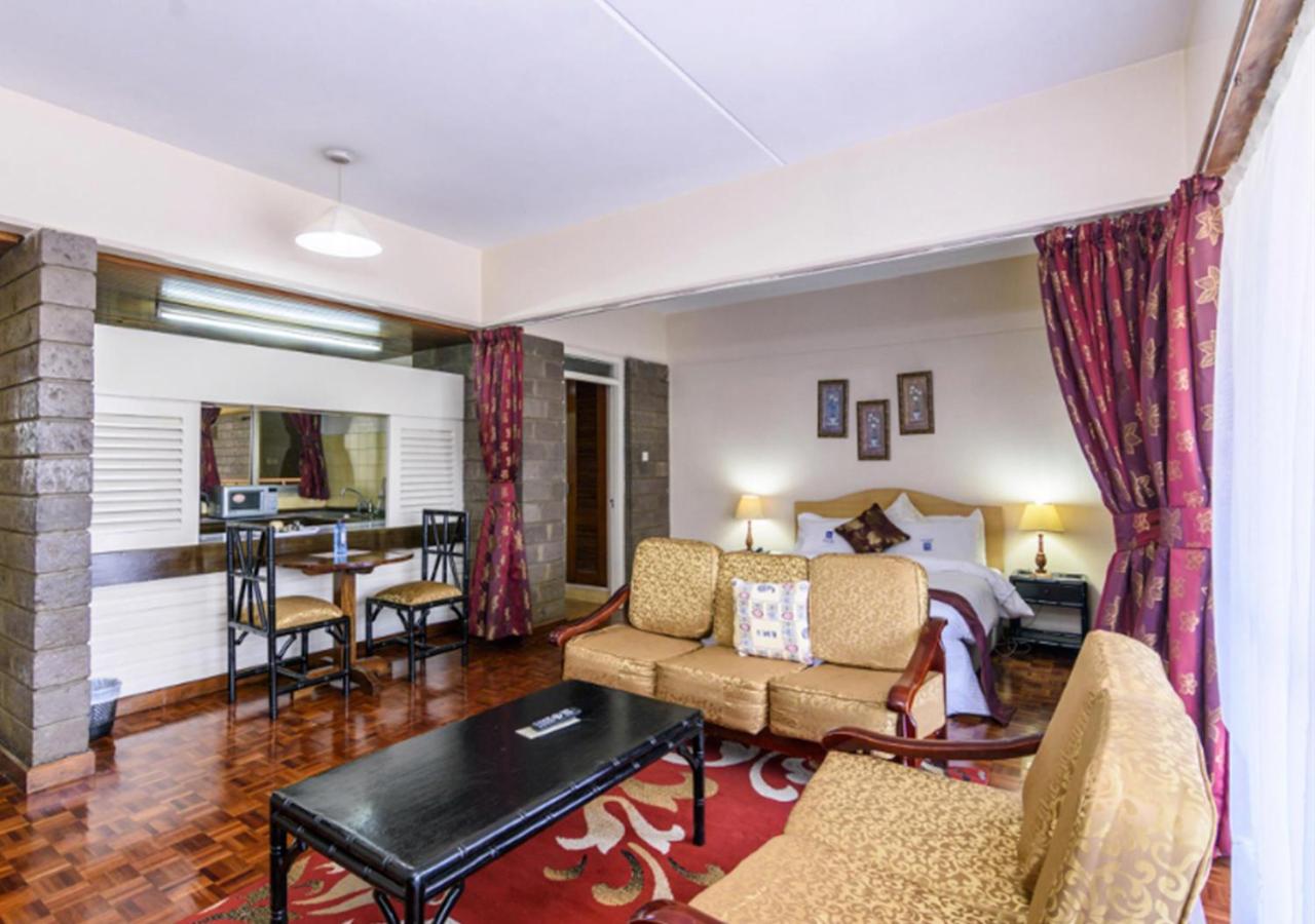 Studio Apartment with Balcony And Kitchen photo 2