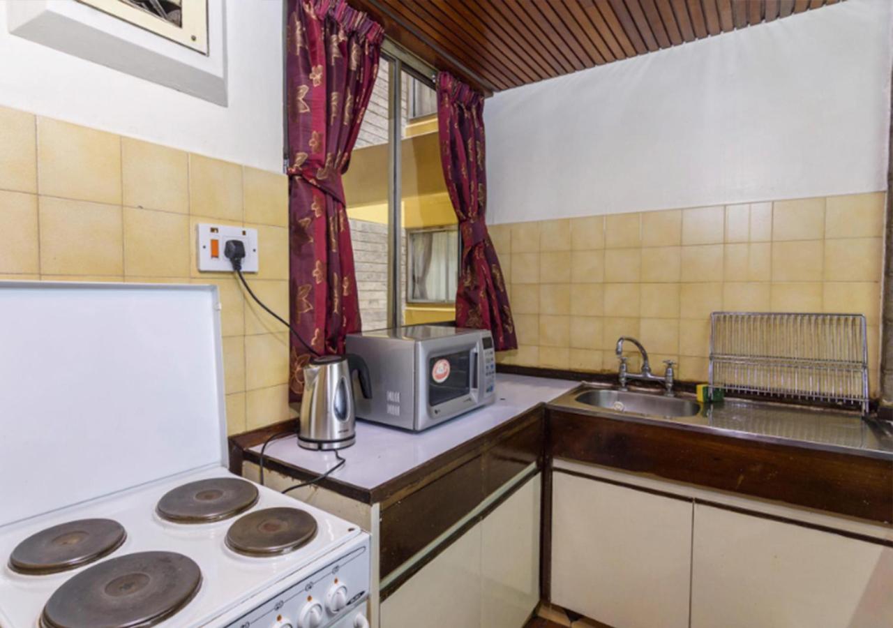 Studio Apartment with Balcony And Kitchen photo 3