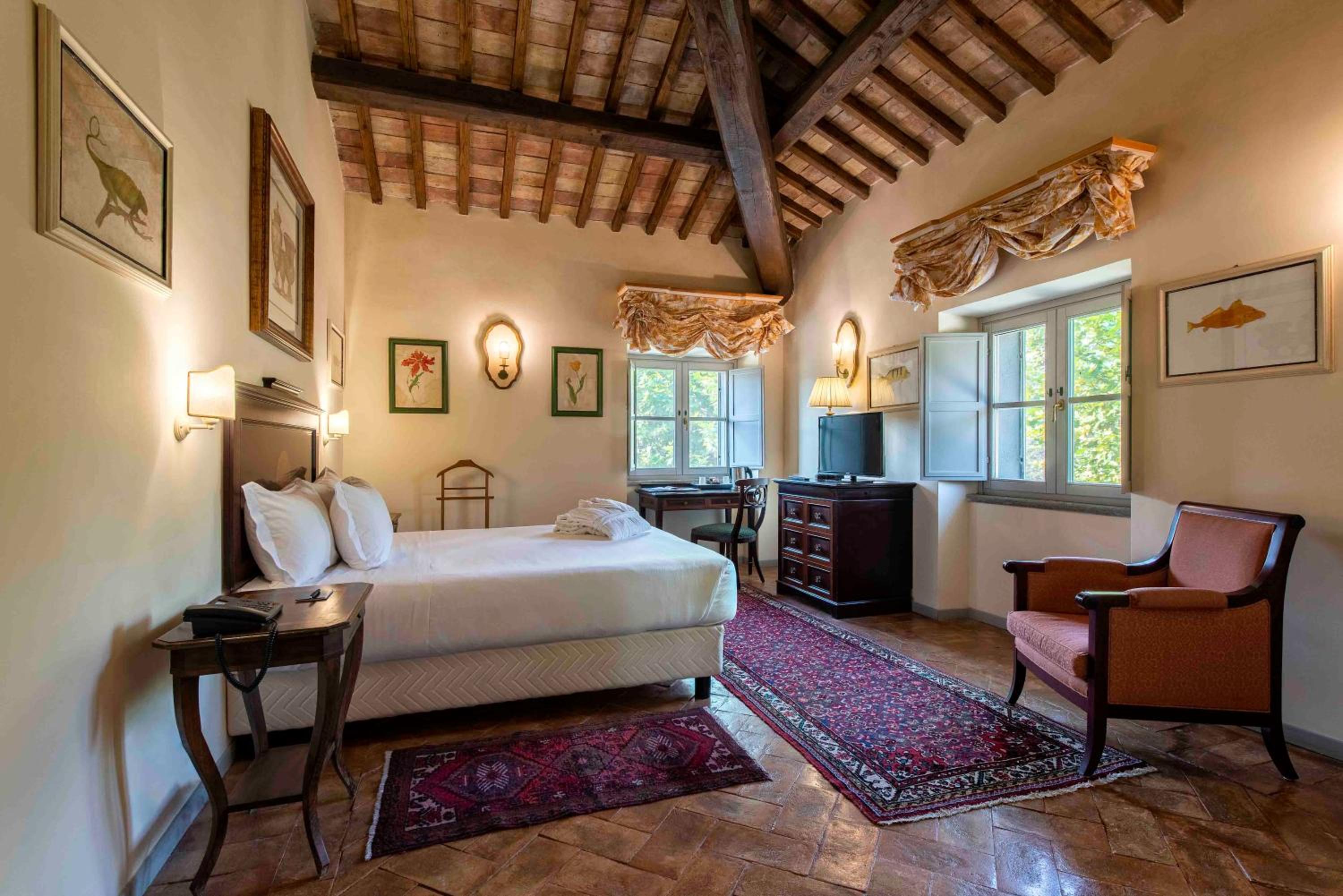 Junior Suite with Spa Access - Photo 1
